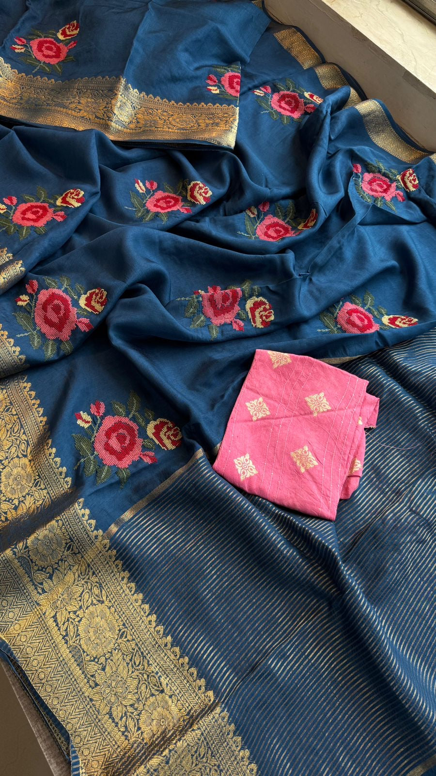 Elegant Soft Munga Silk Banarasi Saree with Multi-Thread Embroidery & Rich Zari Weaving