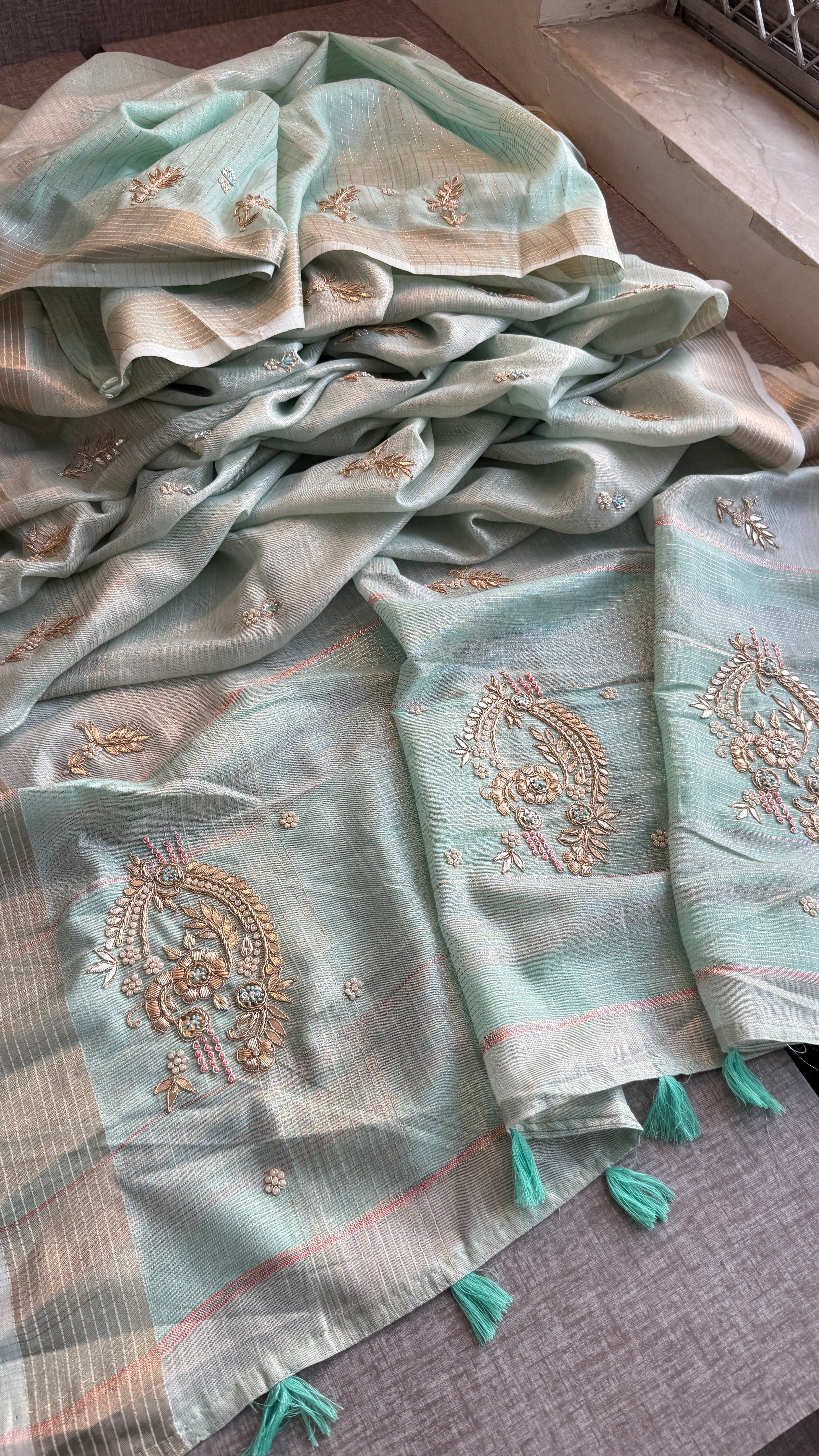 Pure tissue linen with banarasi weaving