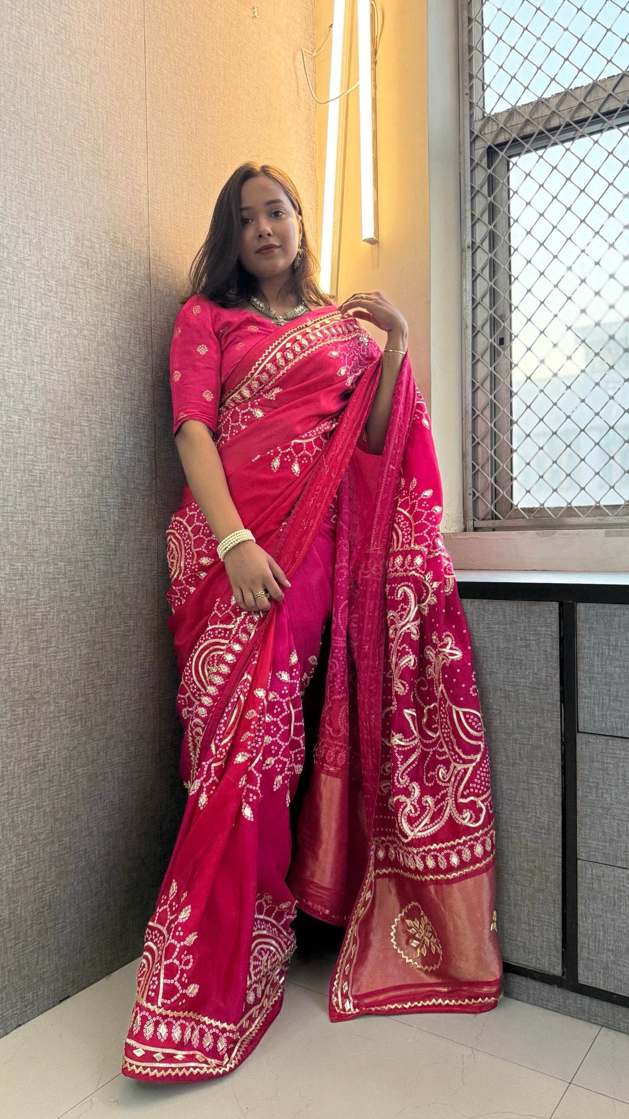 Premium Russian Silk Hand Weaving Saree with Intricate Zari Work – Festive & Wedding Collection