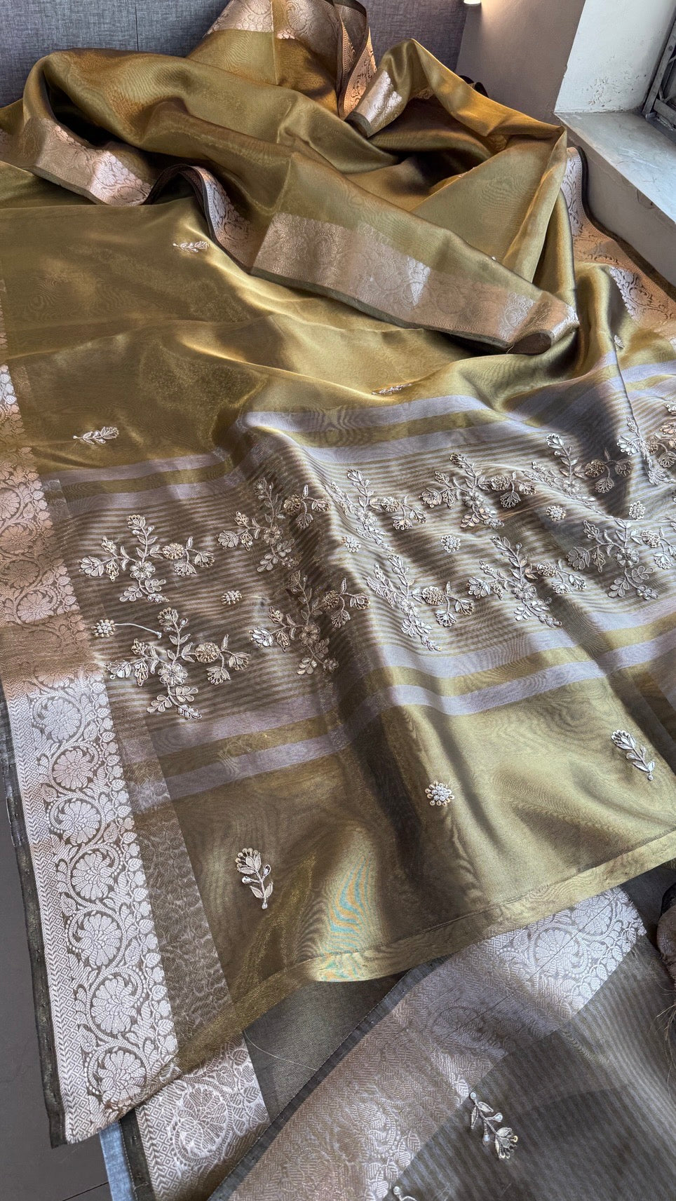 Pure Soft Silk Banarasi Weaving Saree with Zardozi Gotapatti & Pearl Sequins Pallu