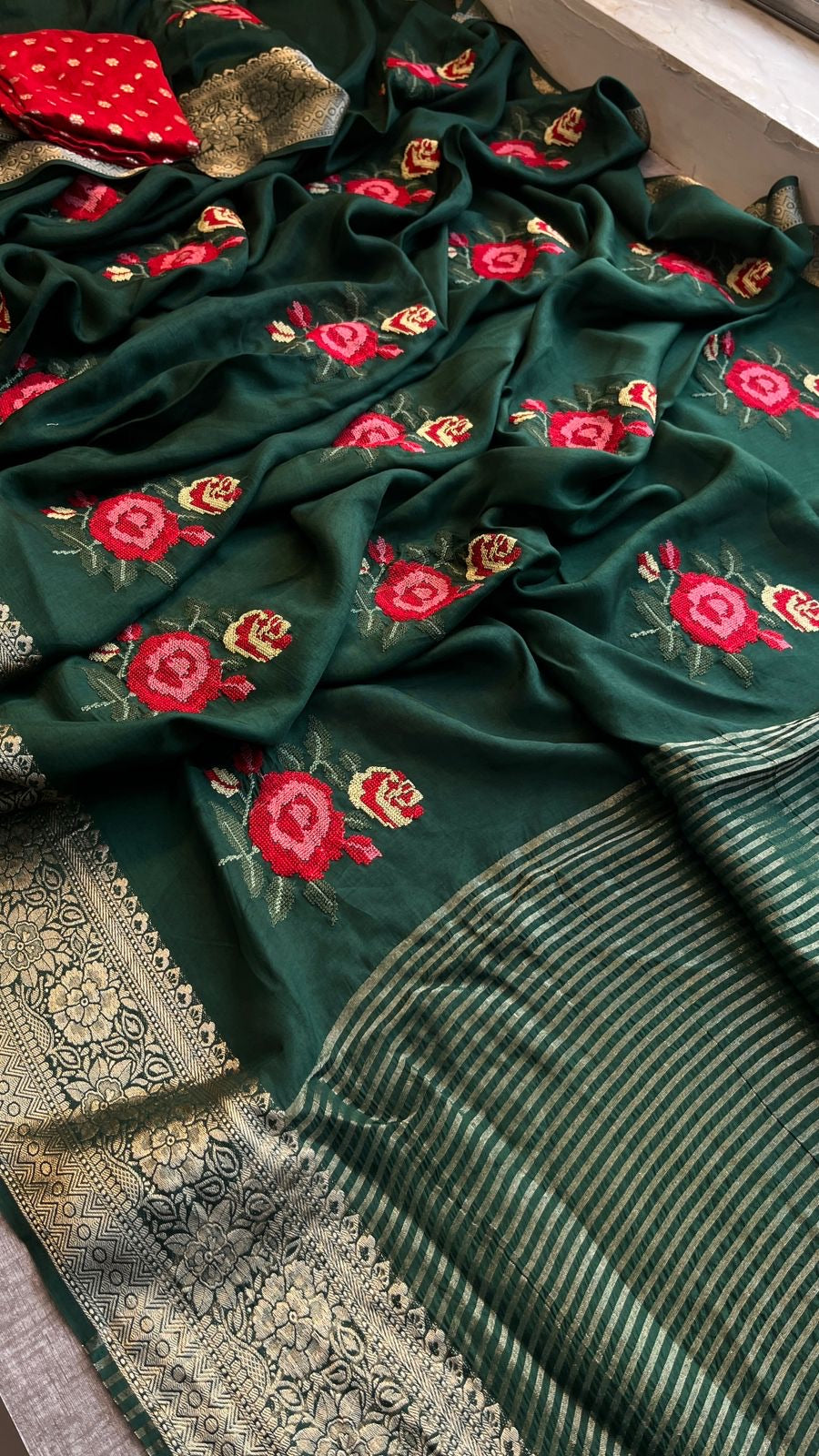 Elegant Soft Munga Silk Banarasi Saree with Multi-Thread Embroidery & Rich Zari Weaving