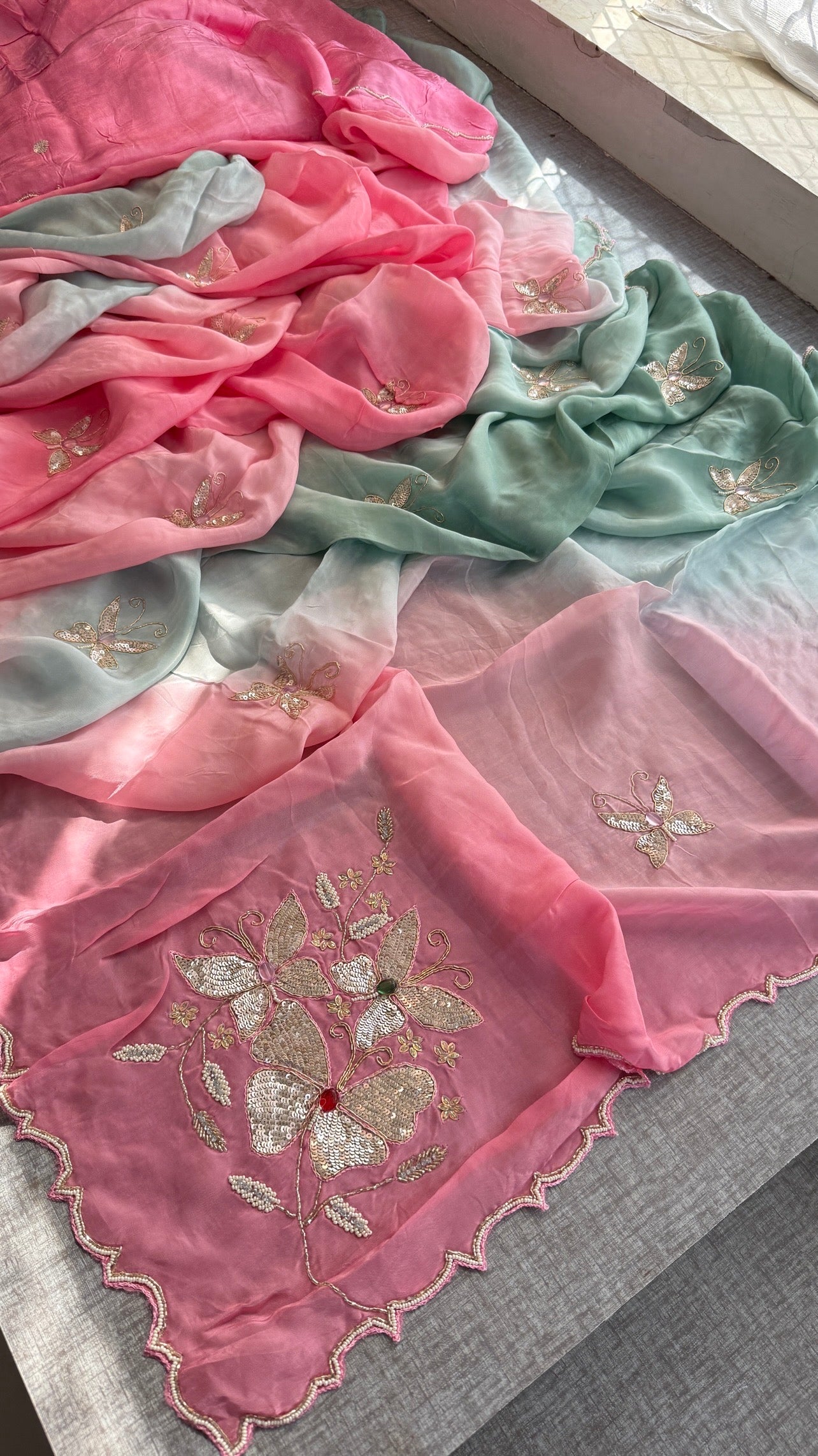 Silk party wear Saree with scallop border