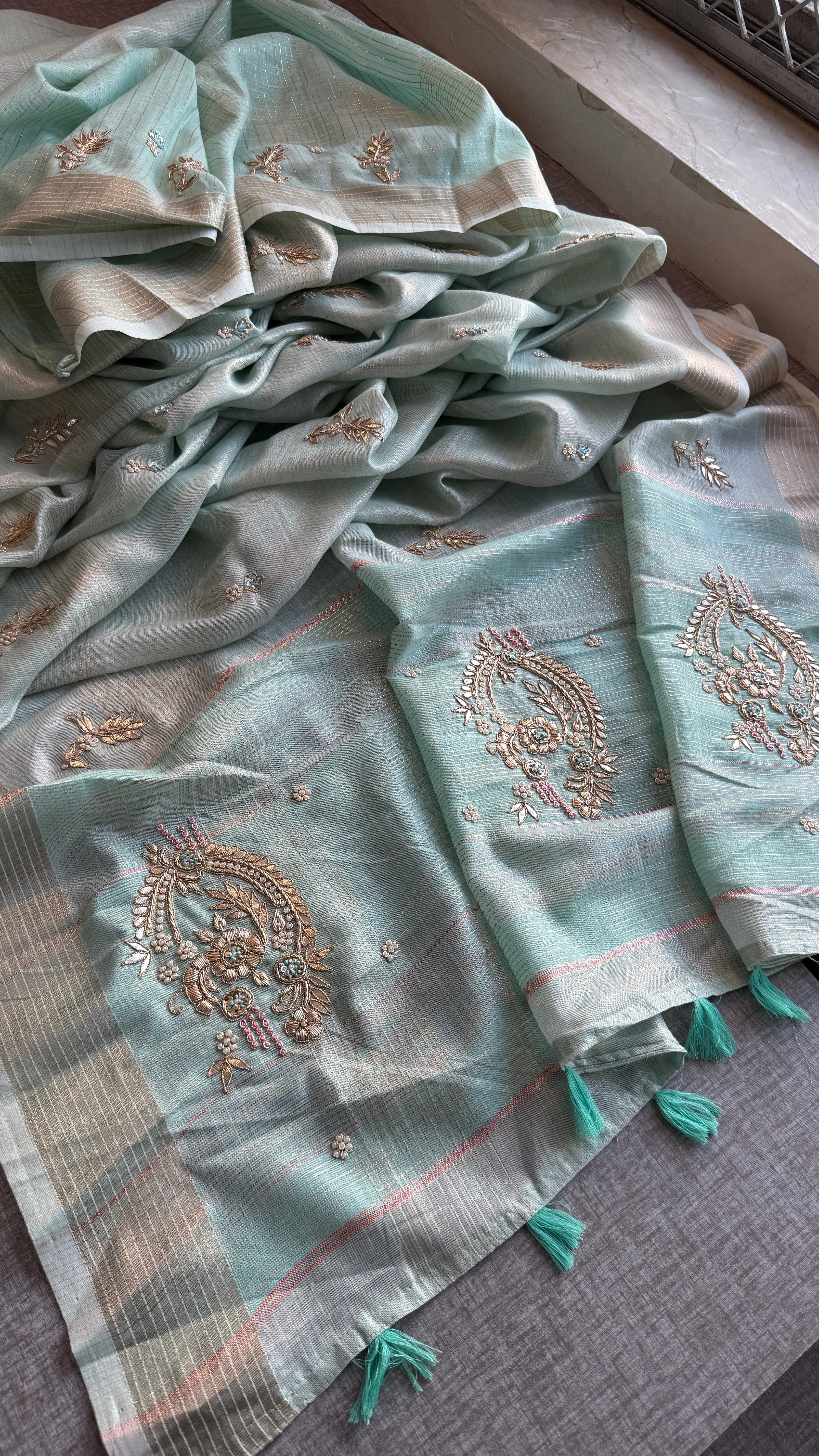 Pure tissue linen with banarasi weaving