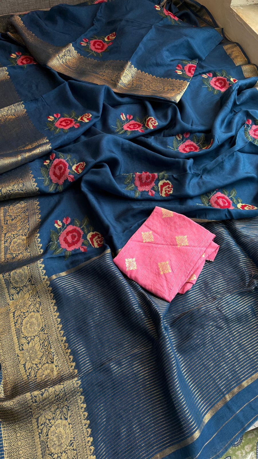 Elegant Soft Munga Silk Banarasi Saree with Multi-Thread Embroidery & Rich Zari Weaving