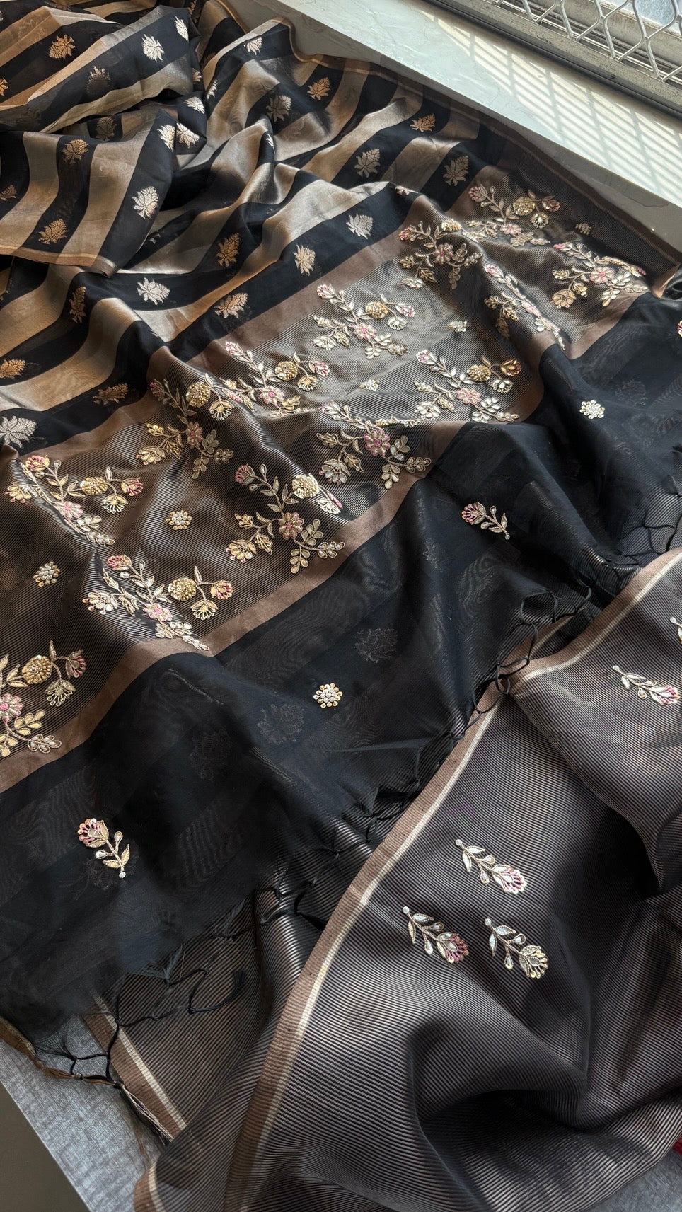 Pure Soft Silk Banarasi Weaving Saree with Zardozi Gotapatti & Pearl Sequins Pallu