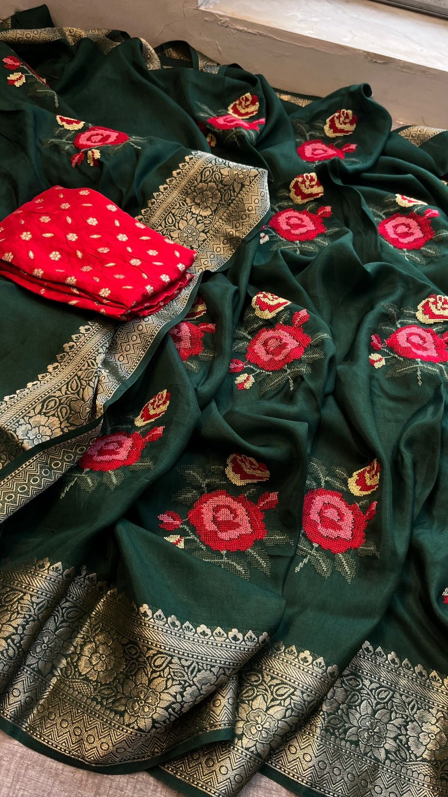 Elegant Soft Munga Silk Banarasi Saree with Multi-Thread Embroidery & Rich Zari Weaving