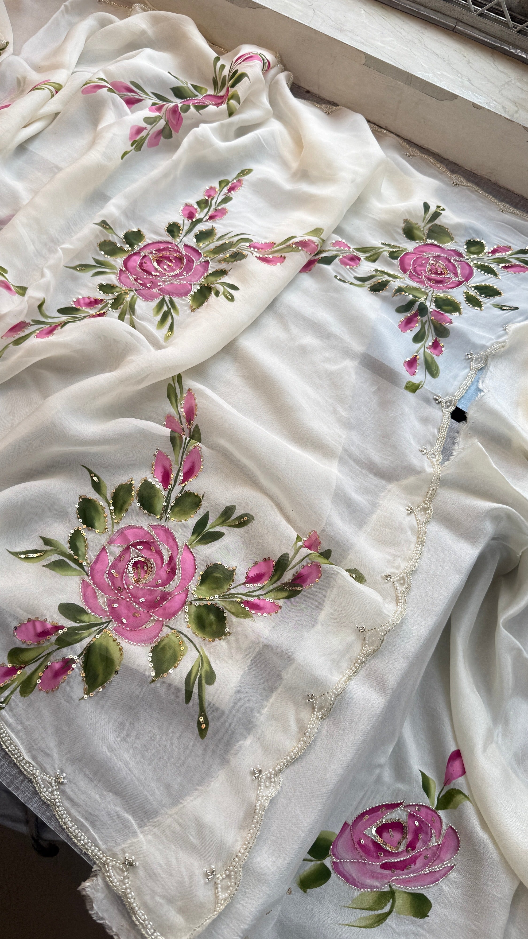 Pure Organza Hand-Painted Saree with Kutdana & Pearl Work