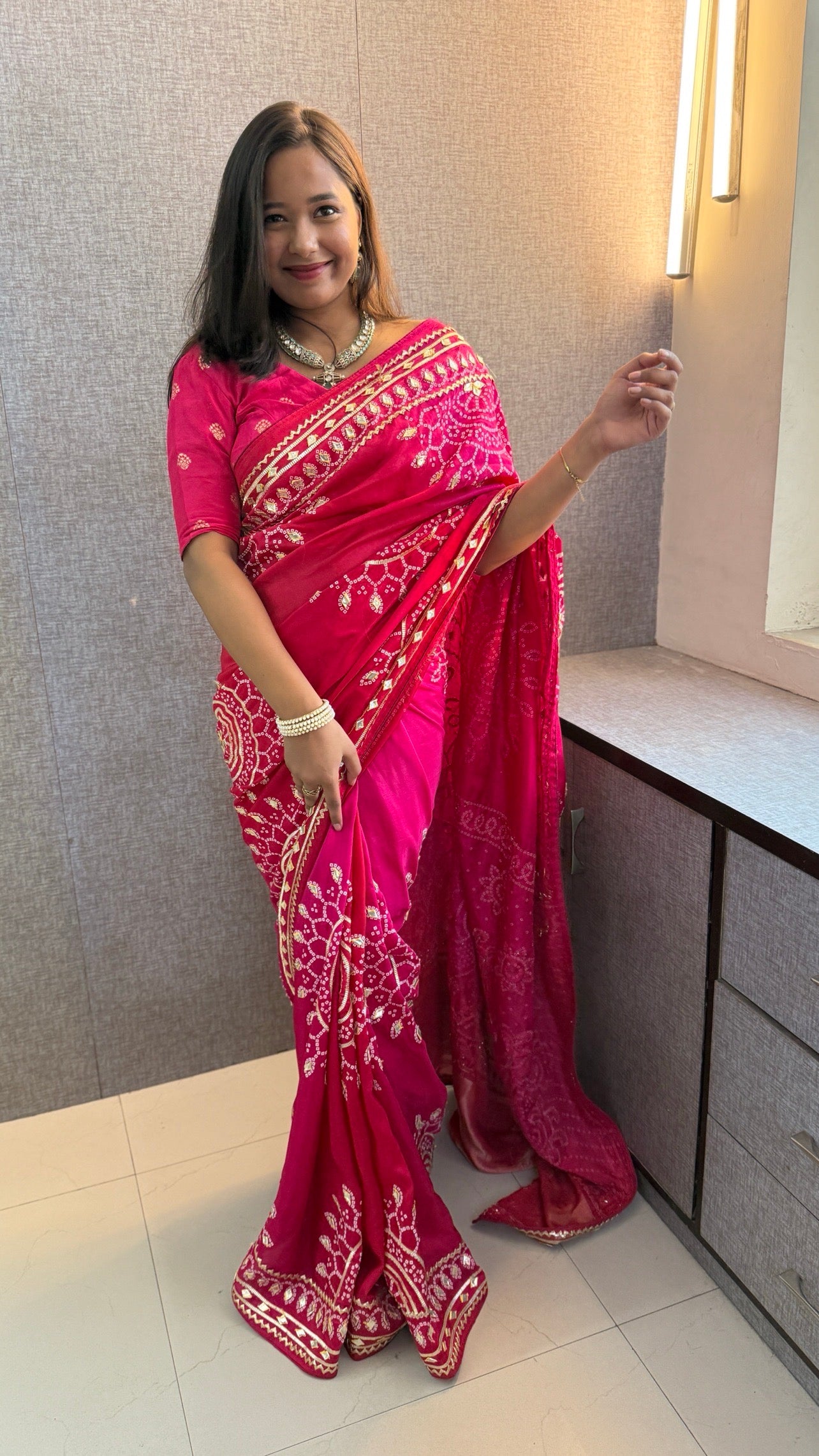 Premium Russian Silk Hand Weaving Saree with Intricate Zari Work – Festive & Wedding Collection