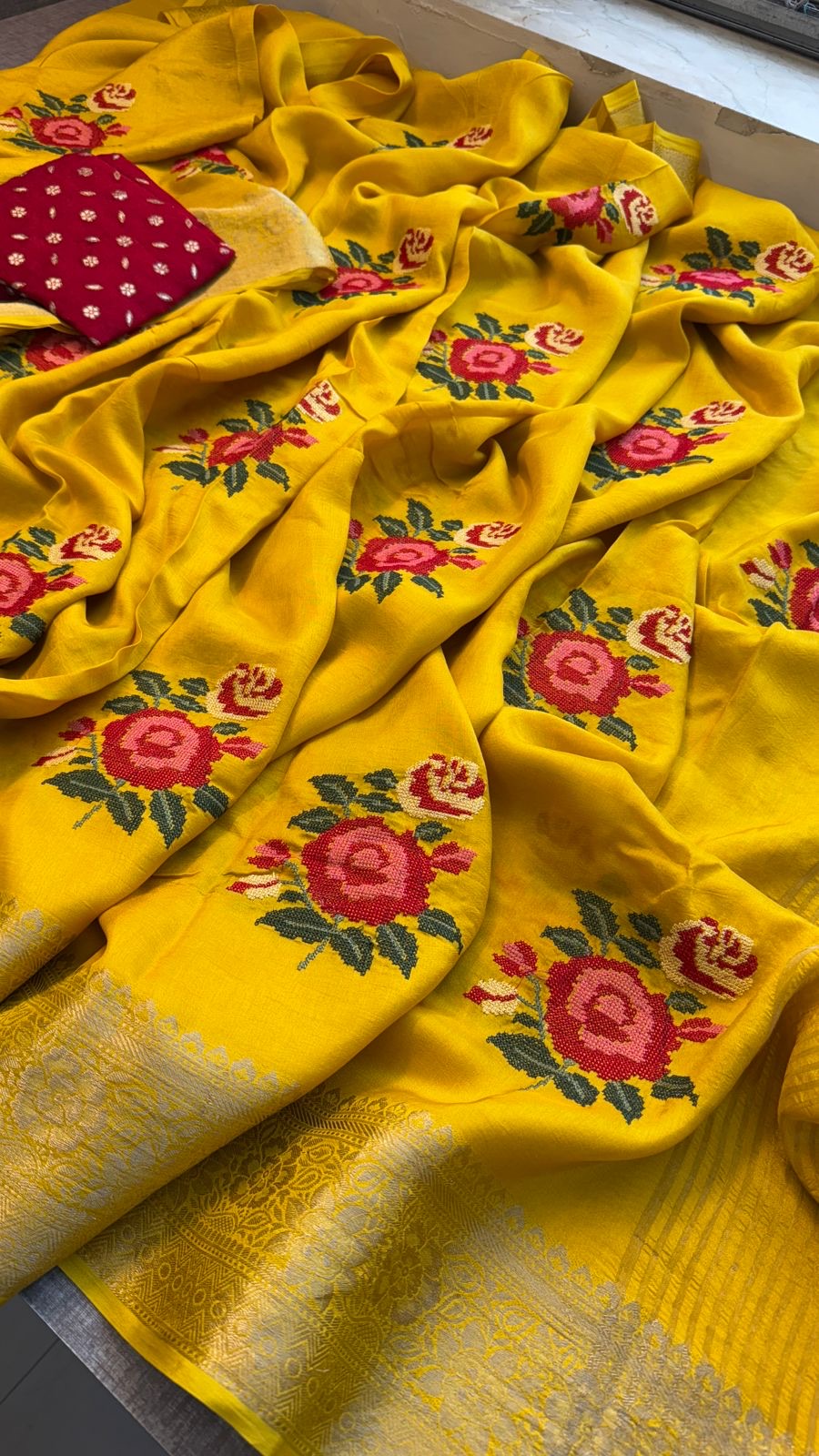 Elegant Soft Munga Silk Banarasi Saree with Multi-Thread Embroidery & Rich Zari Weaving