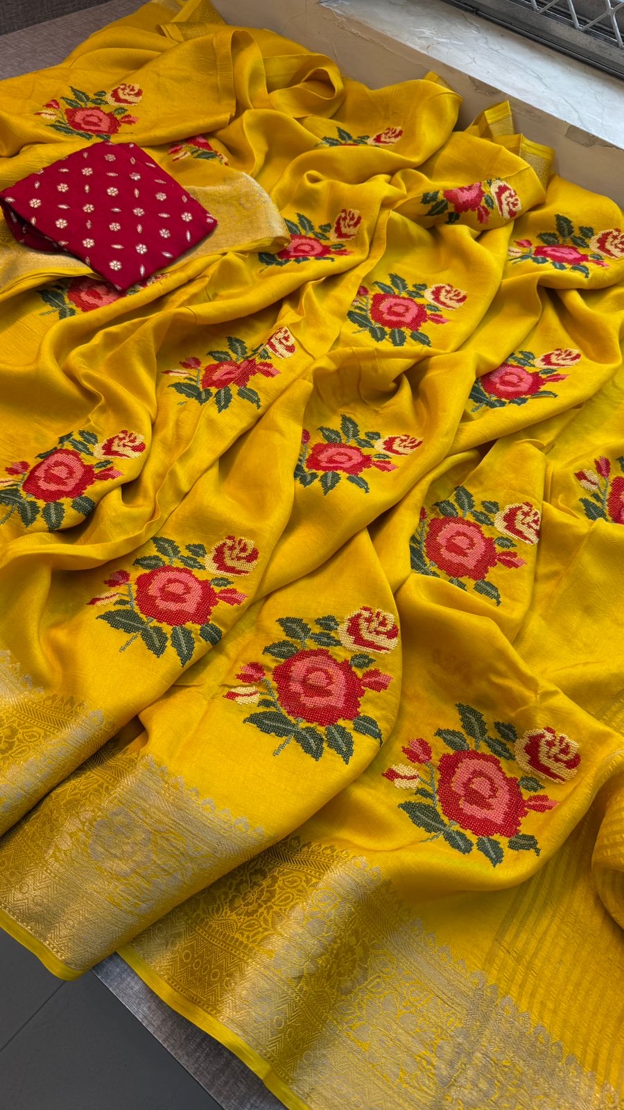 Elegant Soft Munga Silk Banarasi Saree with Multi-Thread Embroidery & Rich Zari Weaving