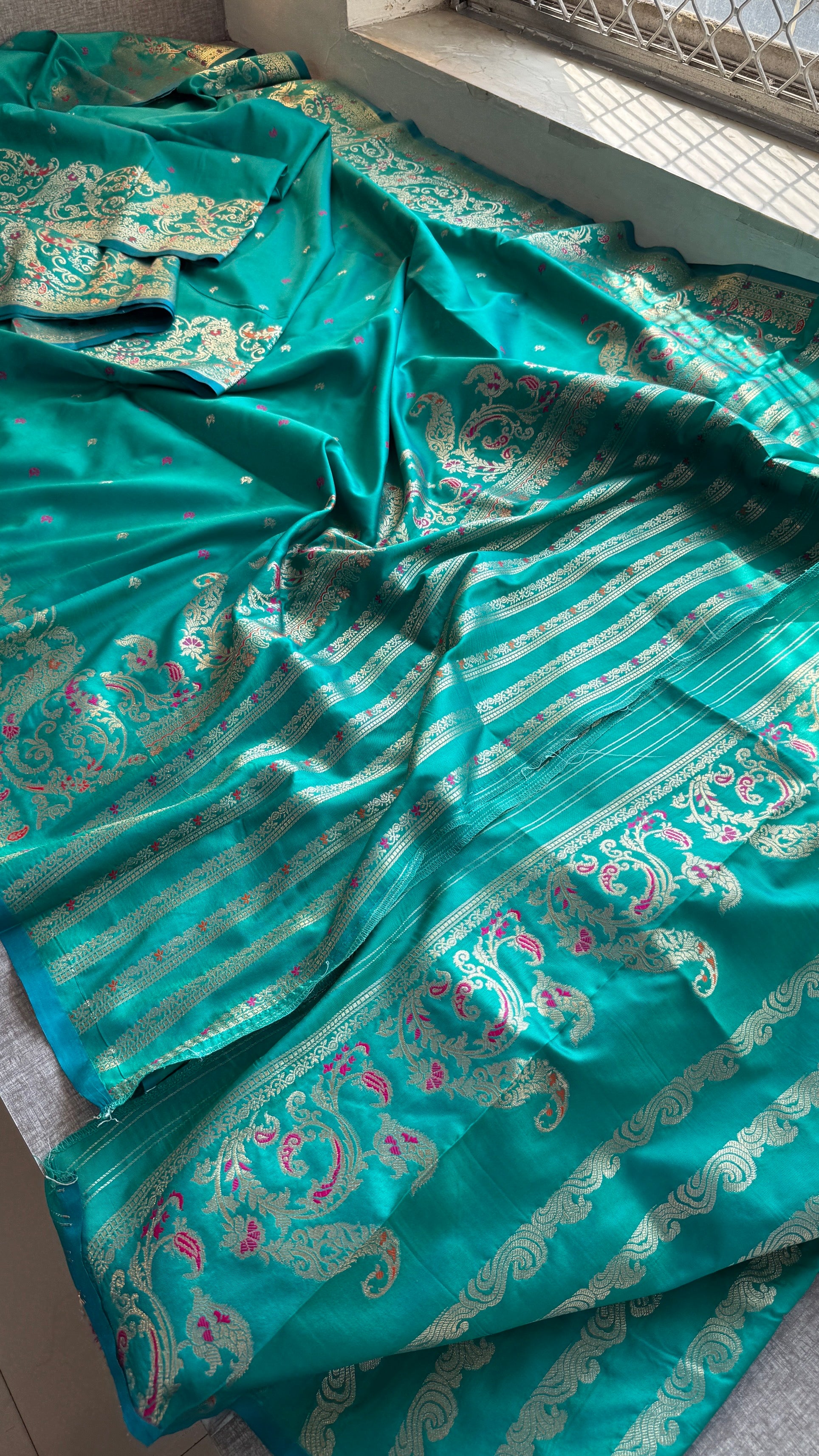 Soft Munga Silk Meena Banarasi Weaving Saree – Classic Royal Banarasi Elegance