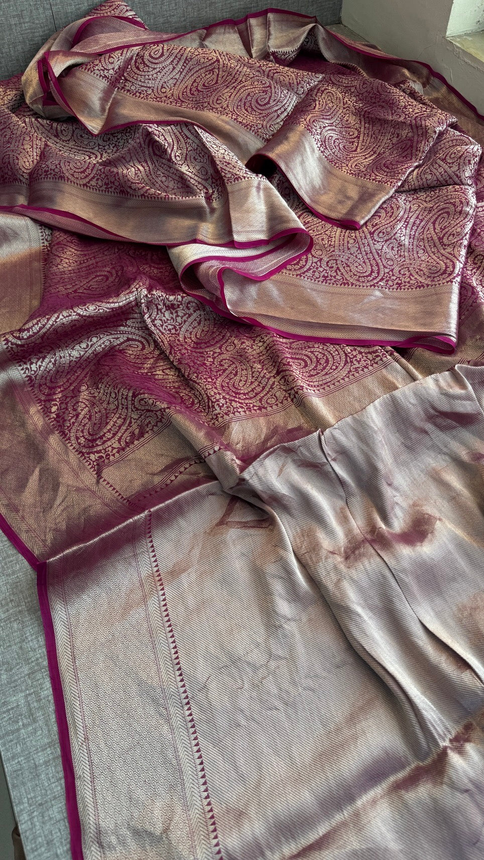 Khaddi Georgette Banarasi Weaving Saree with Elegant Zari Border – Soft Festive Drape