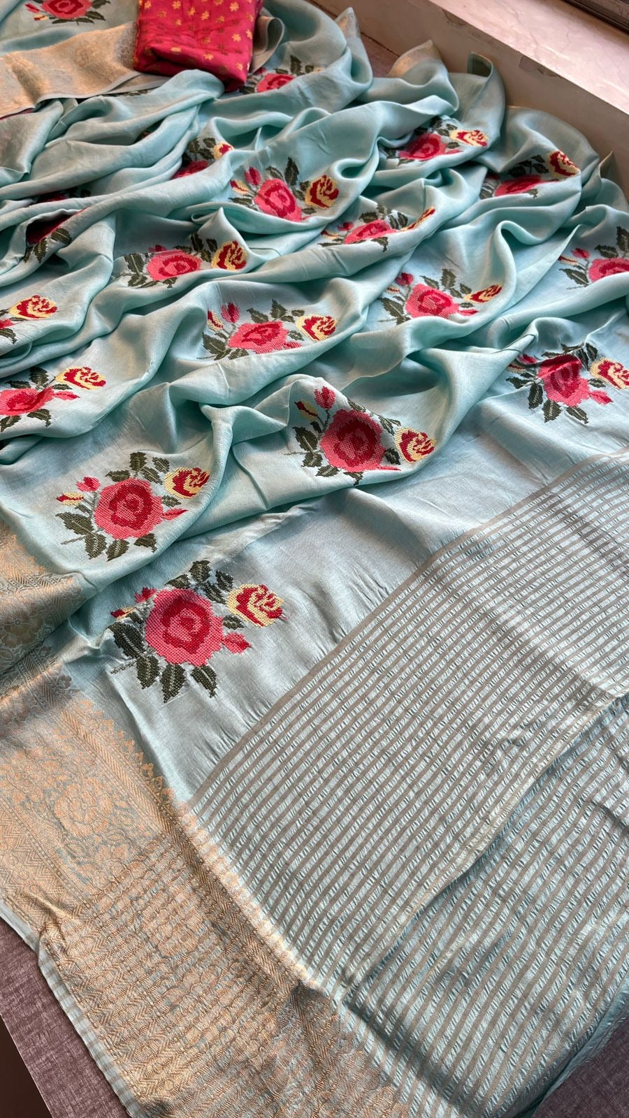 Elegant Soft Munga Silk Banarasi Saree with Multi-Thread Embroidery & Rich Zari Weaving
