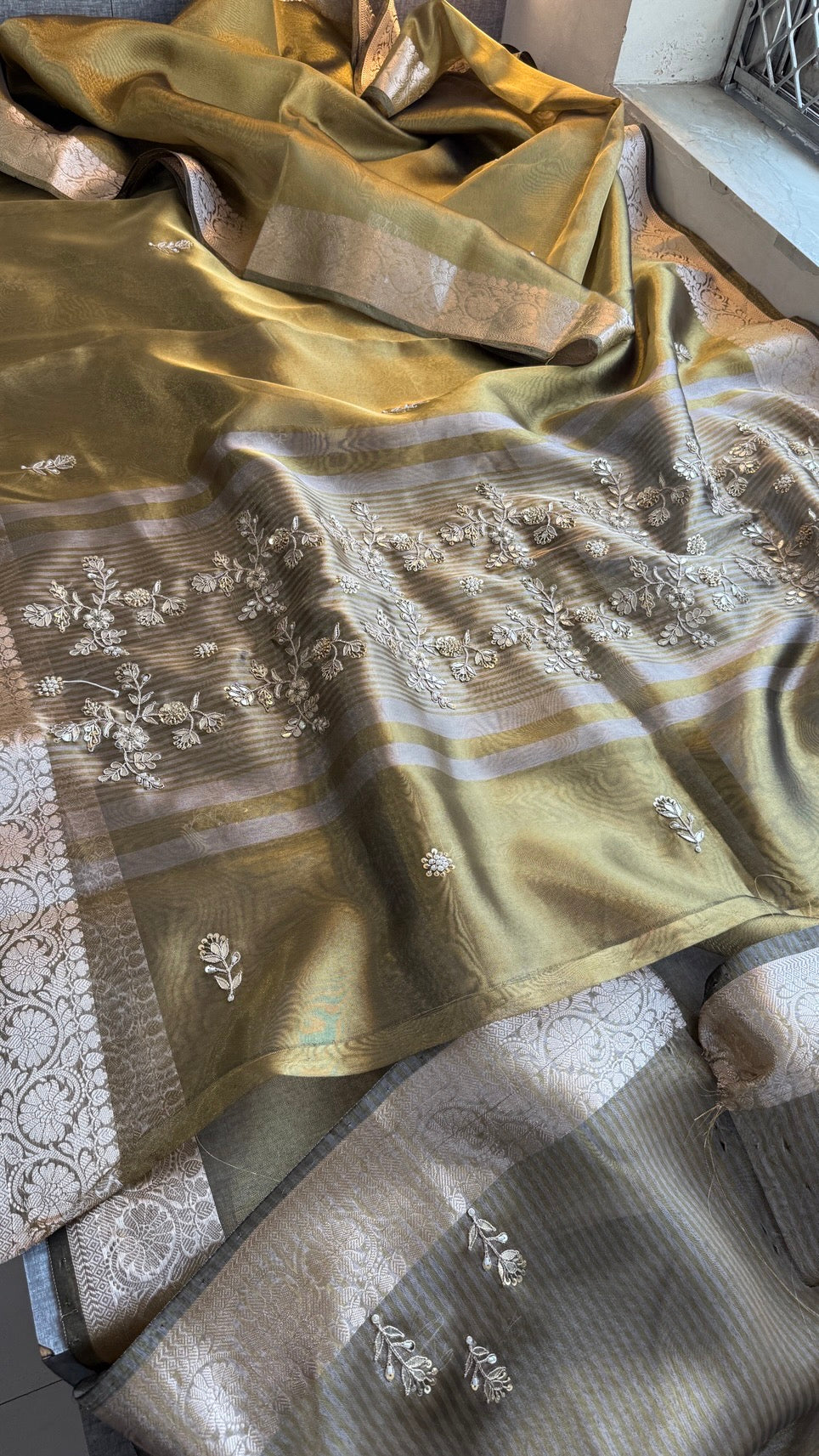 Pure Soft Silk Banarasi Weaving Saree with Zardozi Gotapatti & Pearl Sequins Pallu