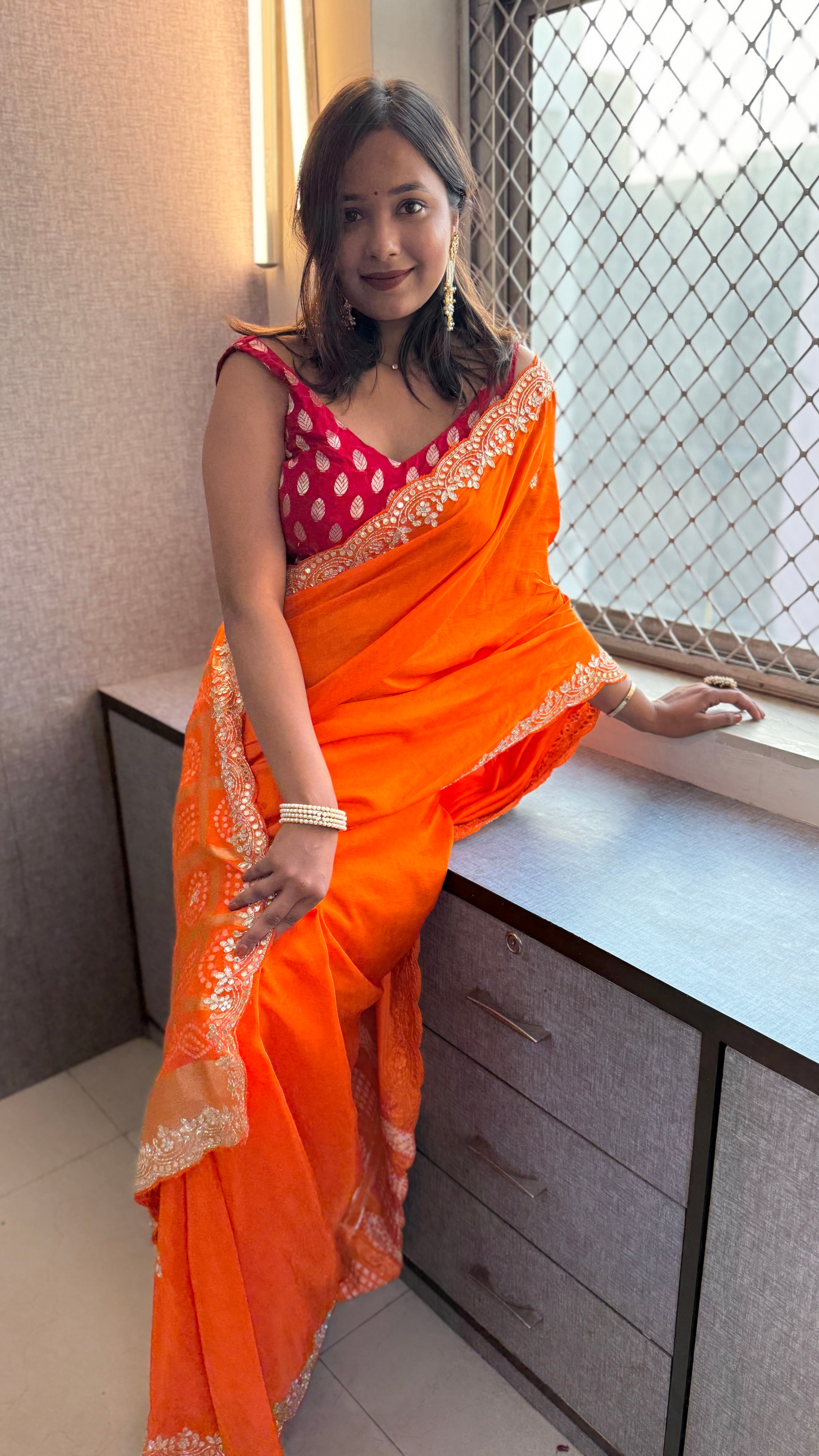 Pure munga silk saree with bandhej pallu