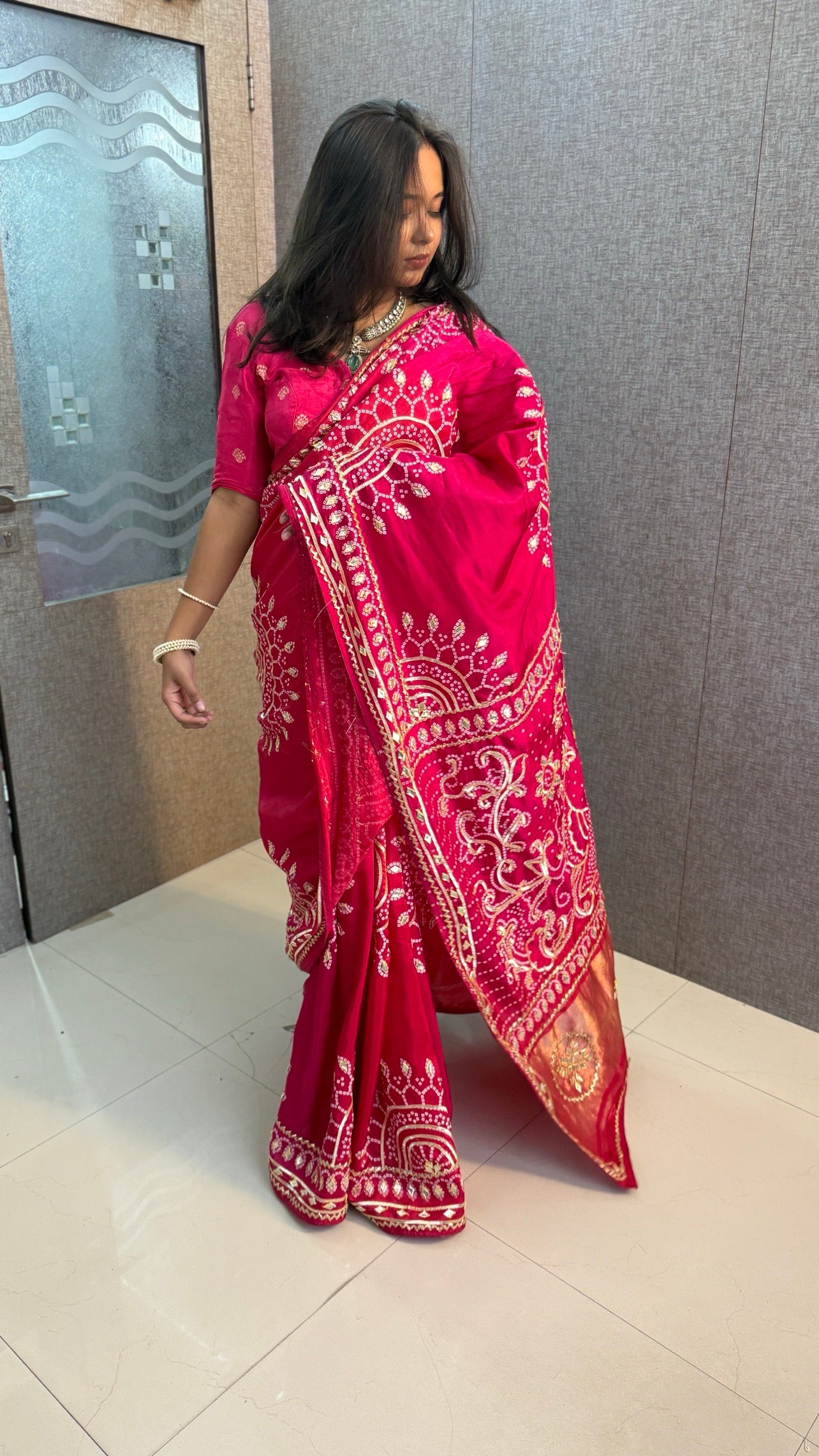Premium Russian Silk Hand Weaving Saree with Intricate Zari Work – Festive & Wedding Collection