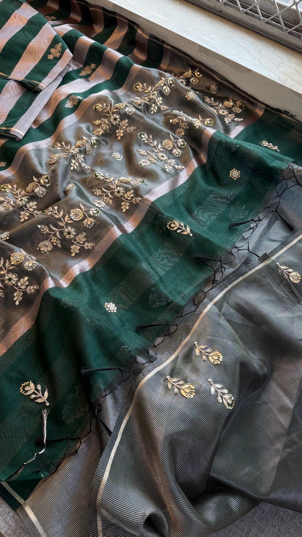 Pure Soft Silk Banarasi Weaving Saree with Zardozi Gotapatti & Pearl Sequins Pallu