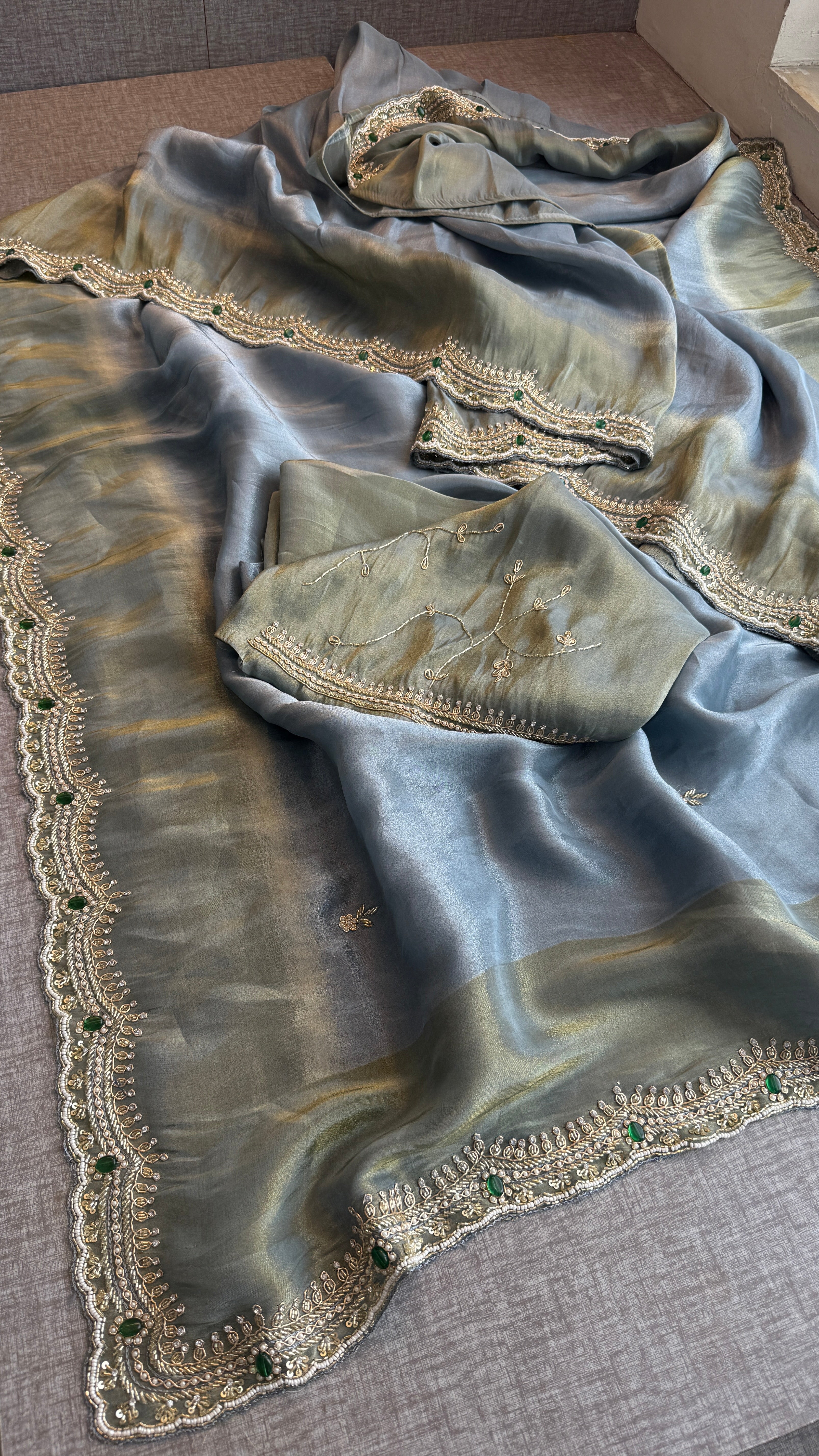 Pure tissue munga silk with stone work