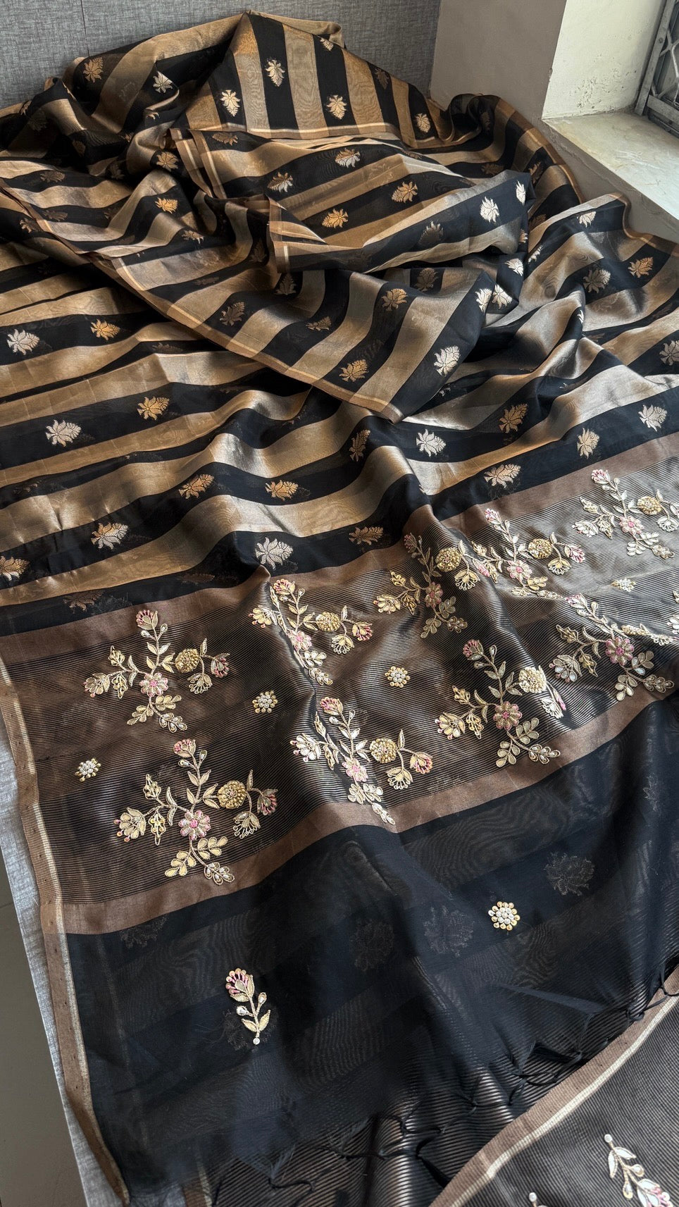 Pure Soft Silk Banarasi Weaving Saree with Zardozi Gotapatti & Pearl Sequins Pallu