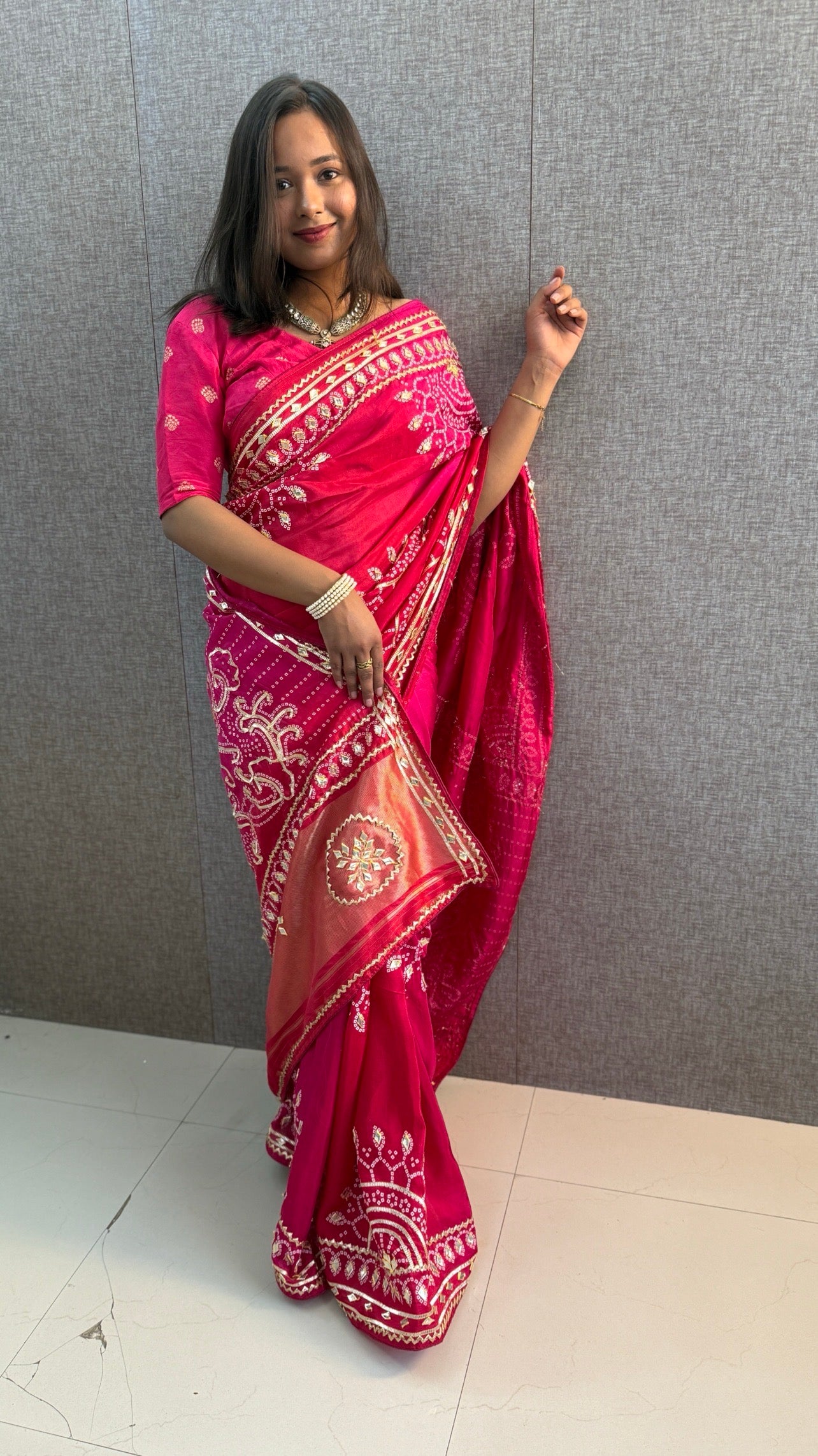 Premium Russian Silk Hand Weaving Saree with Intricate Zari Work – Festive & Wedding Collection