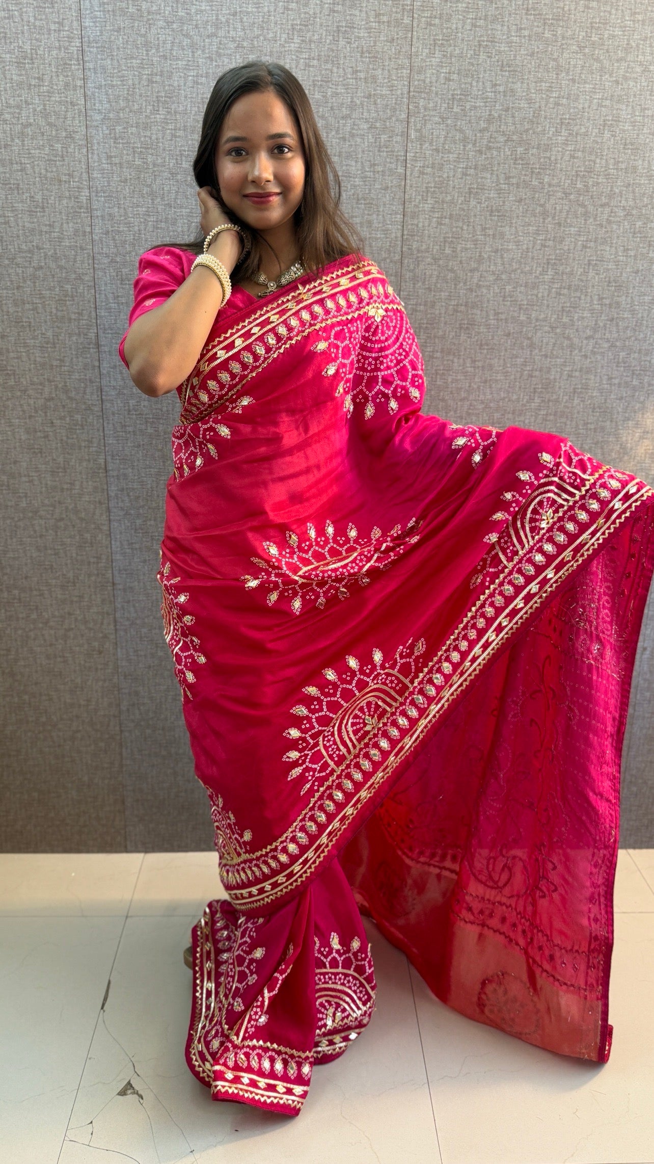 Premium Russian Silk Hand Weaving Saree with Intricate Zari Work – Festive & Wedding Collection