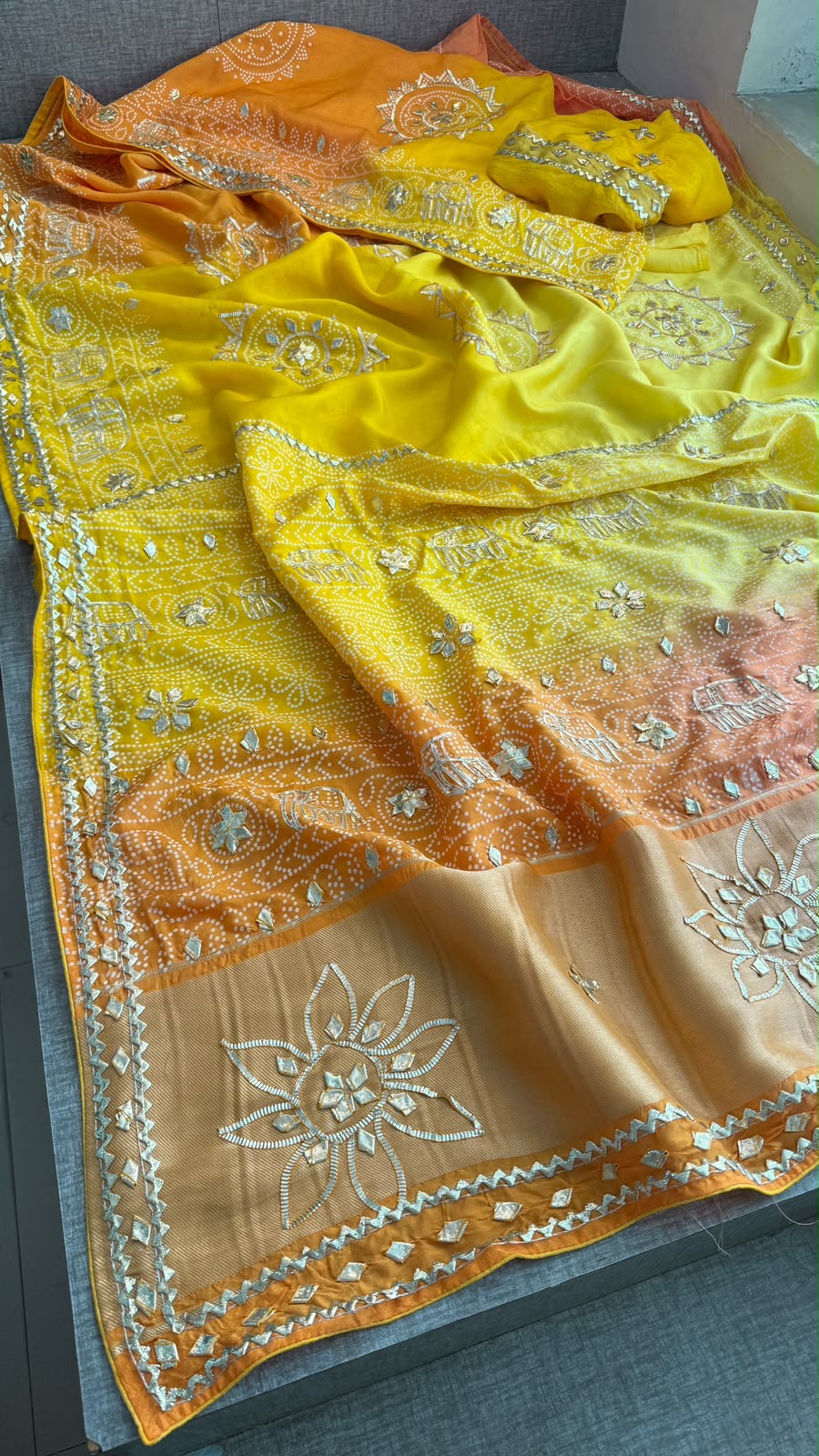 Munga silk Lagdi Patta Saree