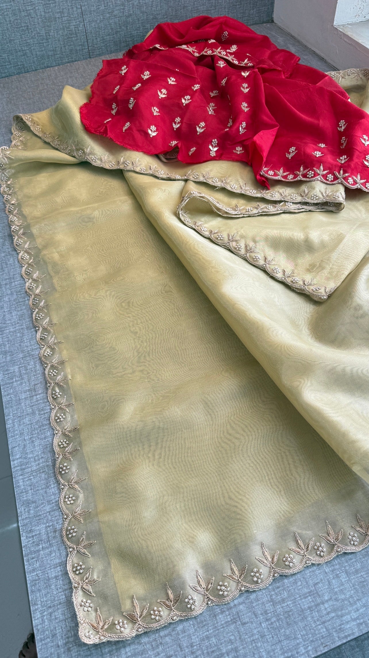 Tissue silk Saree with scallop border all over the Saree