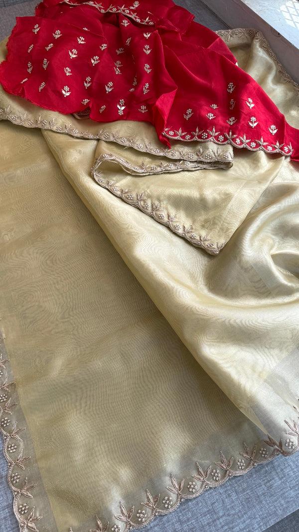 Tissue silk Saree with scallop border all over the Saree