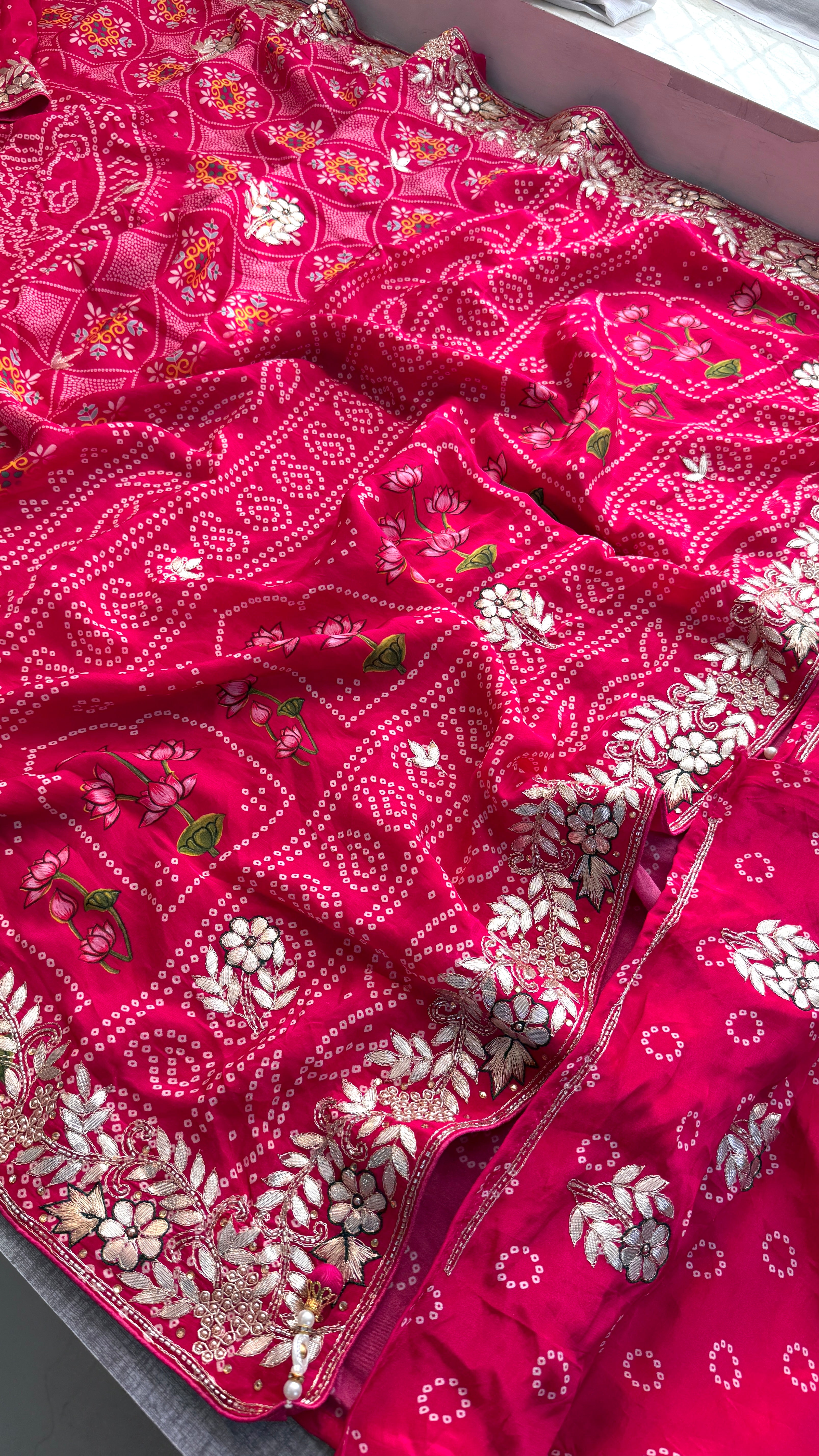 Soft Munga crepe silk saree with gotapatti