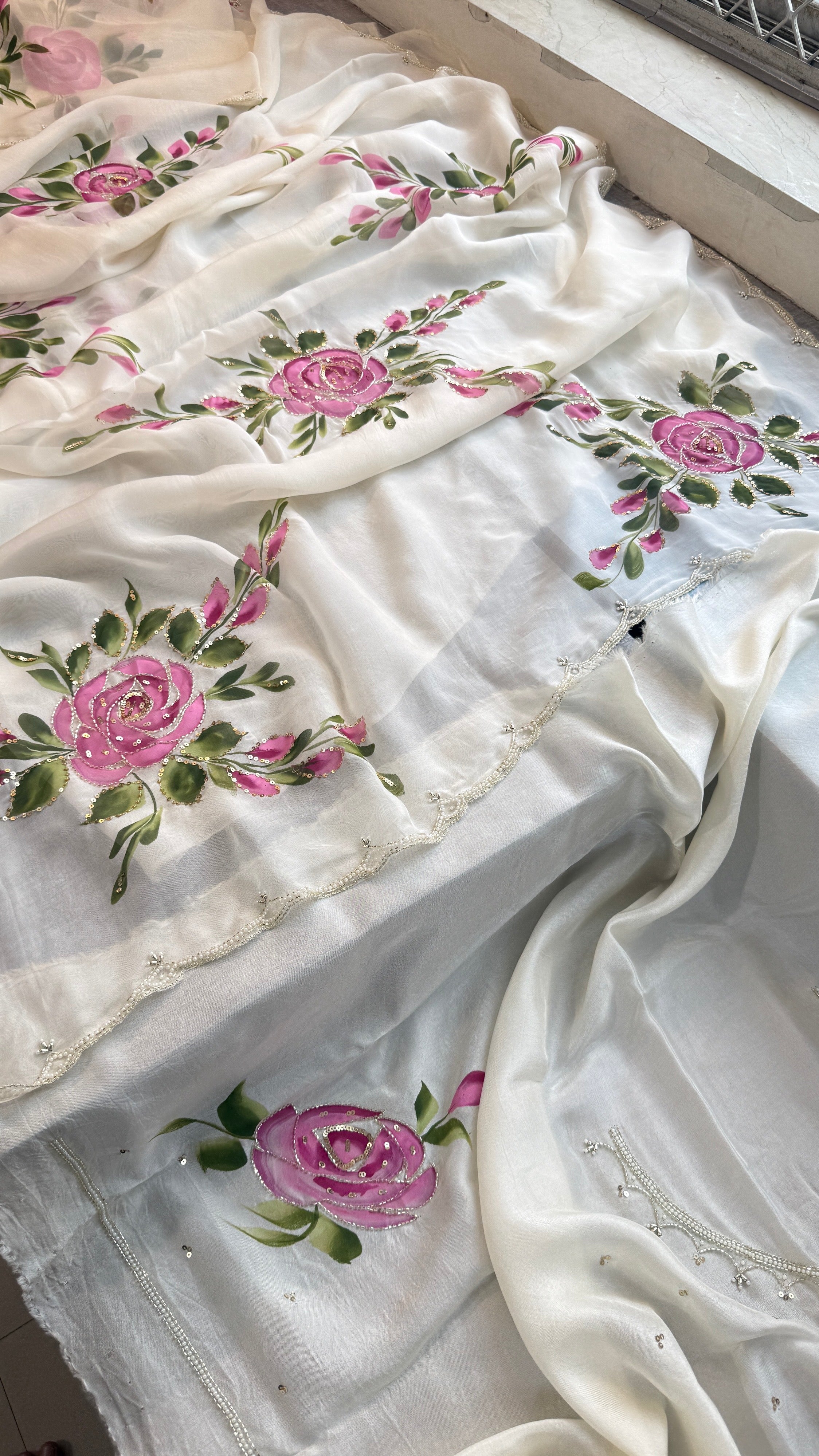 Pure Organza Hand-Painted Saree with Kutdana & Pearl Work