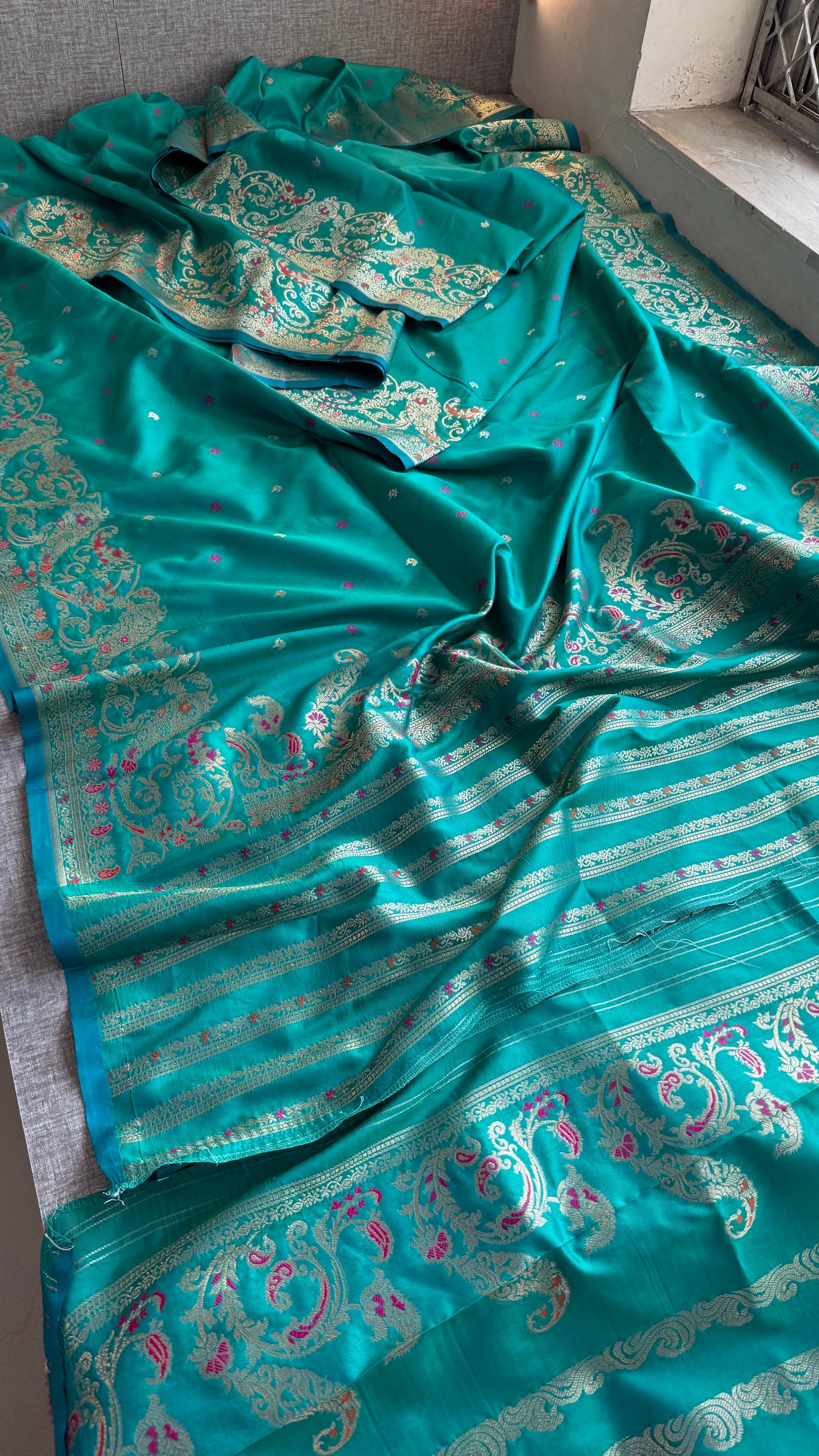Soft Munga Silk Meena Banarasi Weaving Saree – Classic Royal Banarasi Elegance