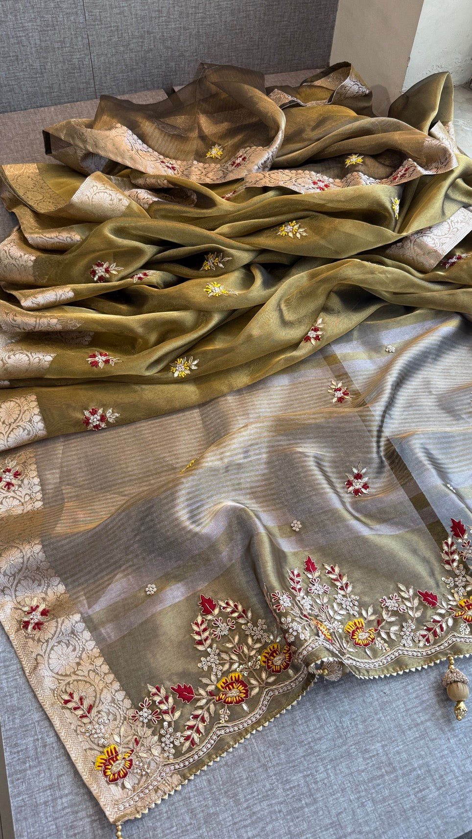Tissue Silk Banarasi Saree with Gotapatti, Zardozi & Pearl Handwork – Heavy Designer Pallu