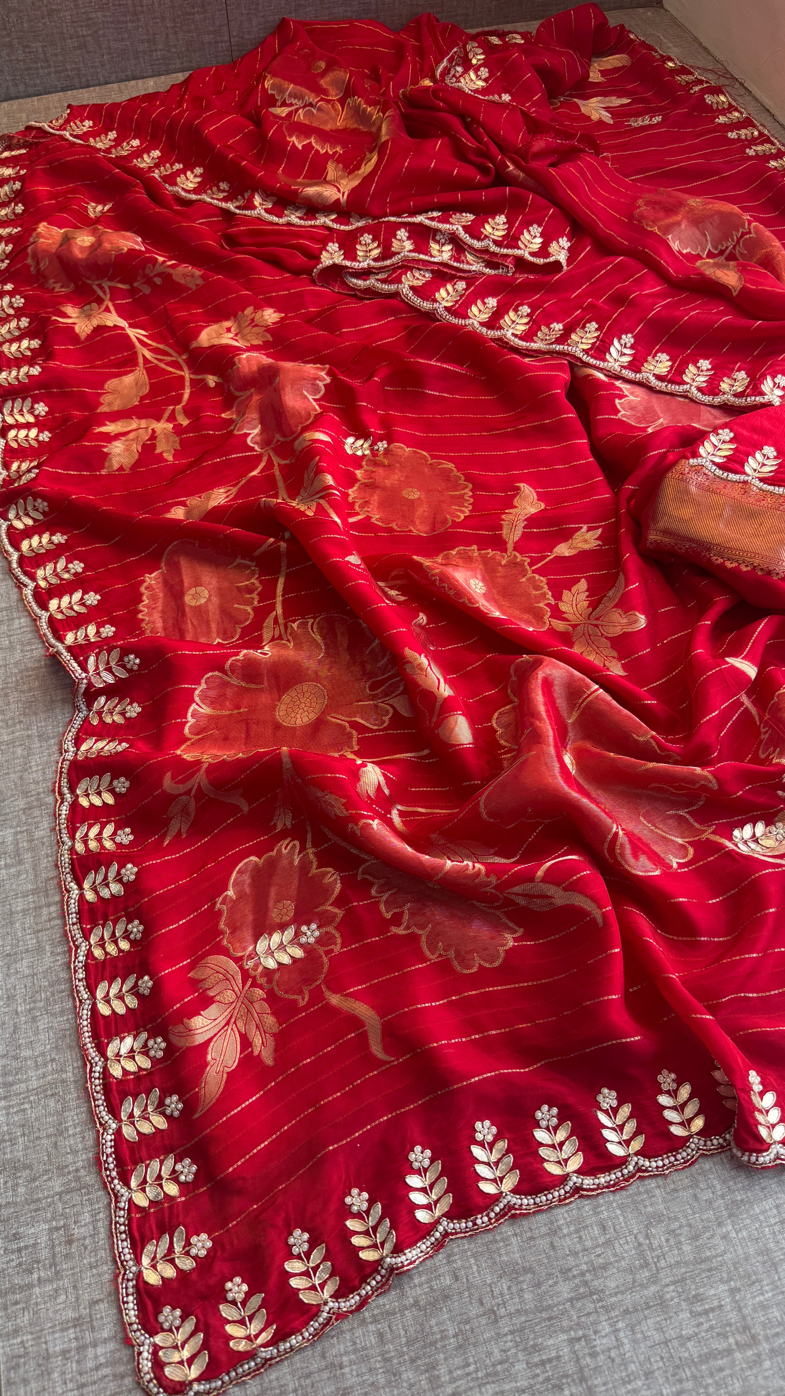 Munga silk saree with scallop border