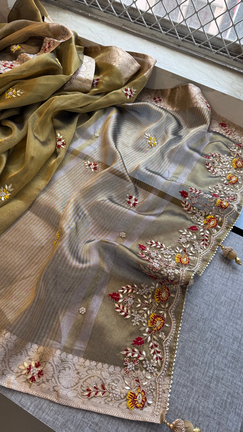 Tissue Silk Banarasi Saree with Gotapatti, Zardozi & Pearl Handwork – Heavy Designer Pallu