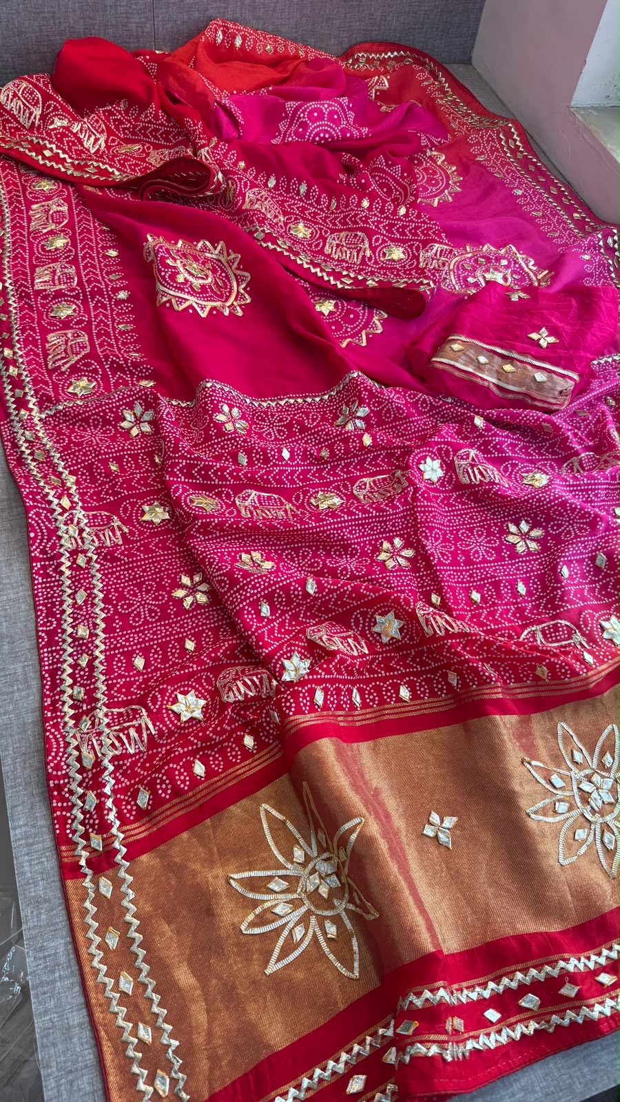 Munga silk Lagdi Patta Saree