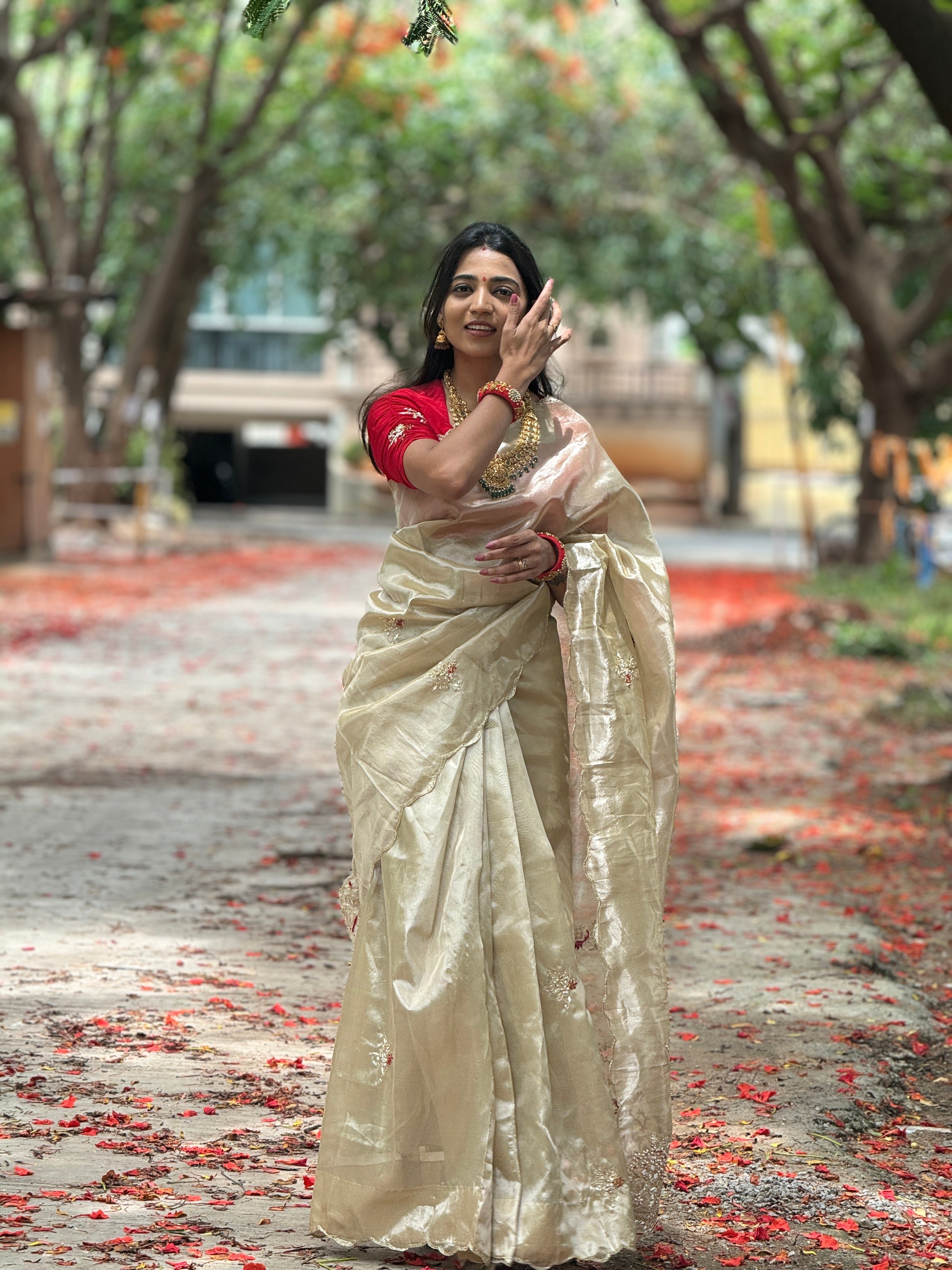 Tissue Silk Saree with Heavy Pallu