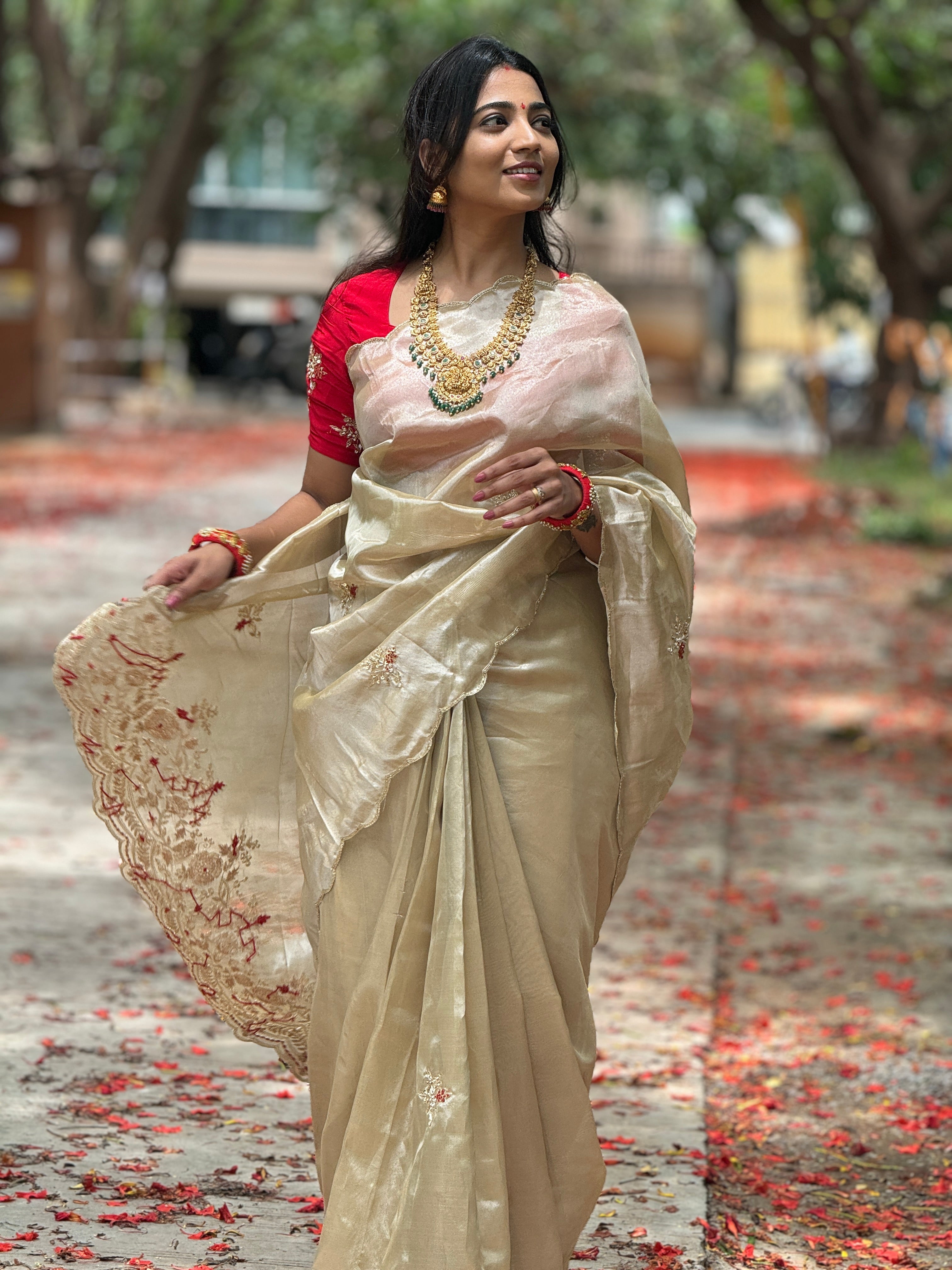 Tissue Silk Saree with Heavy Pallu