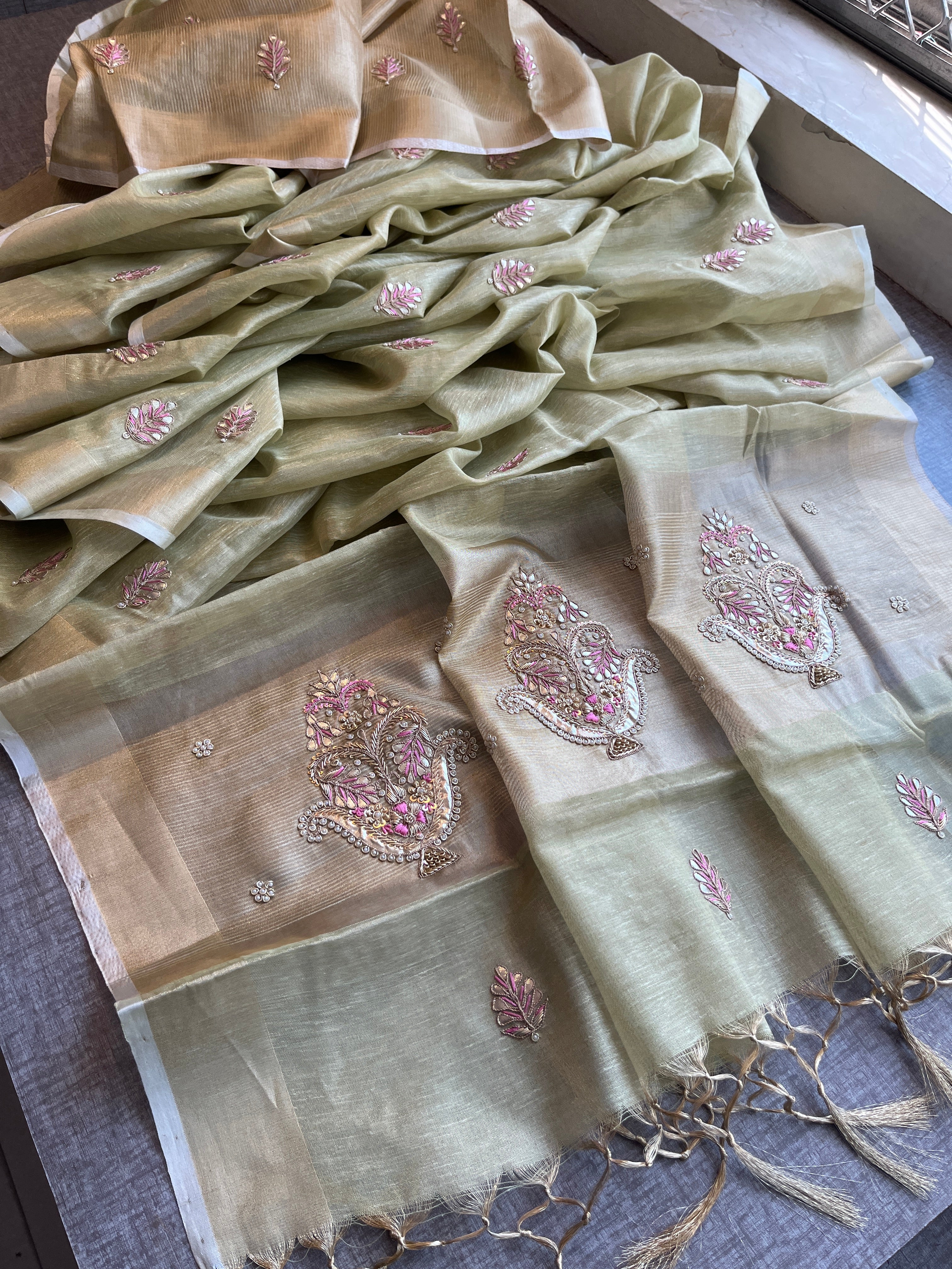 Soft Tissue Linen Silk Saree