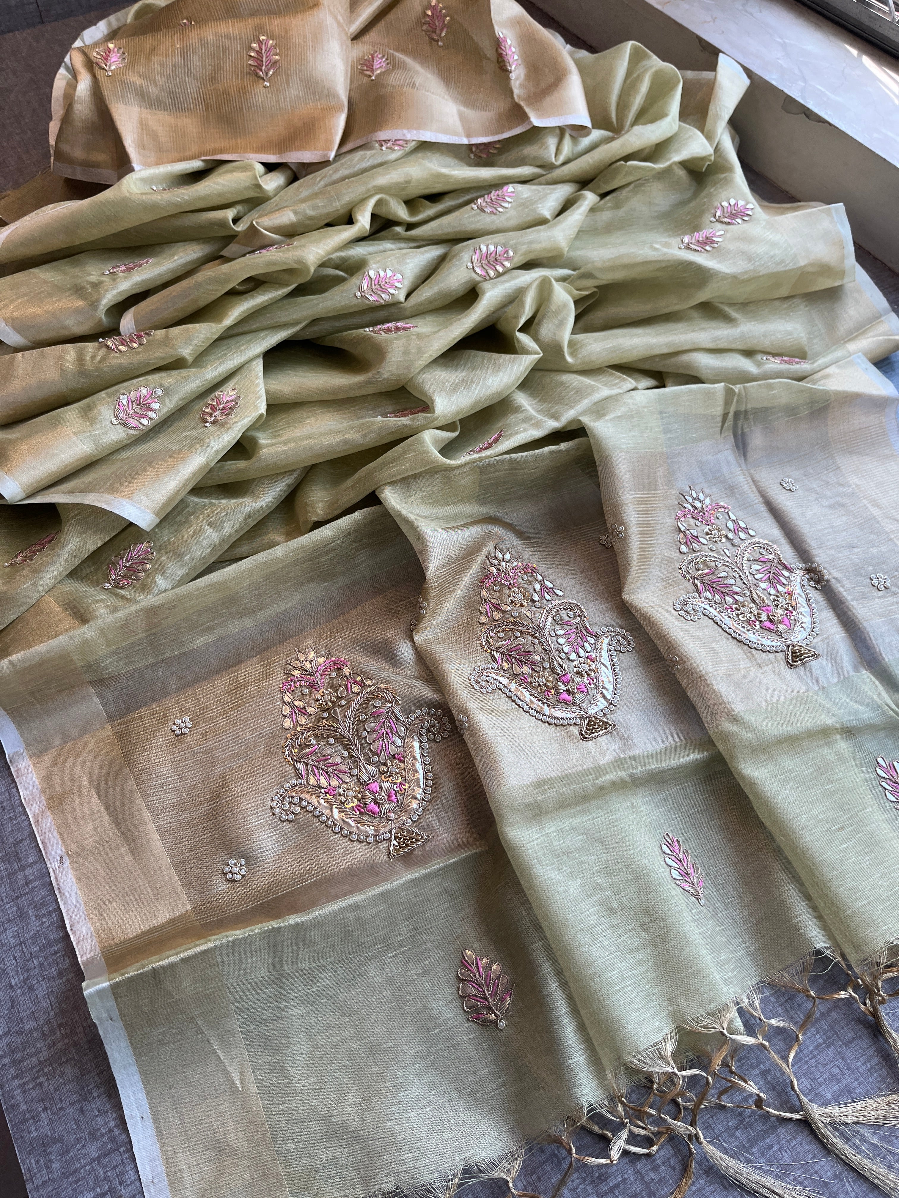 Soft Tissue Linen Silk Saree