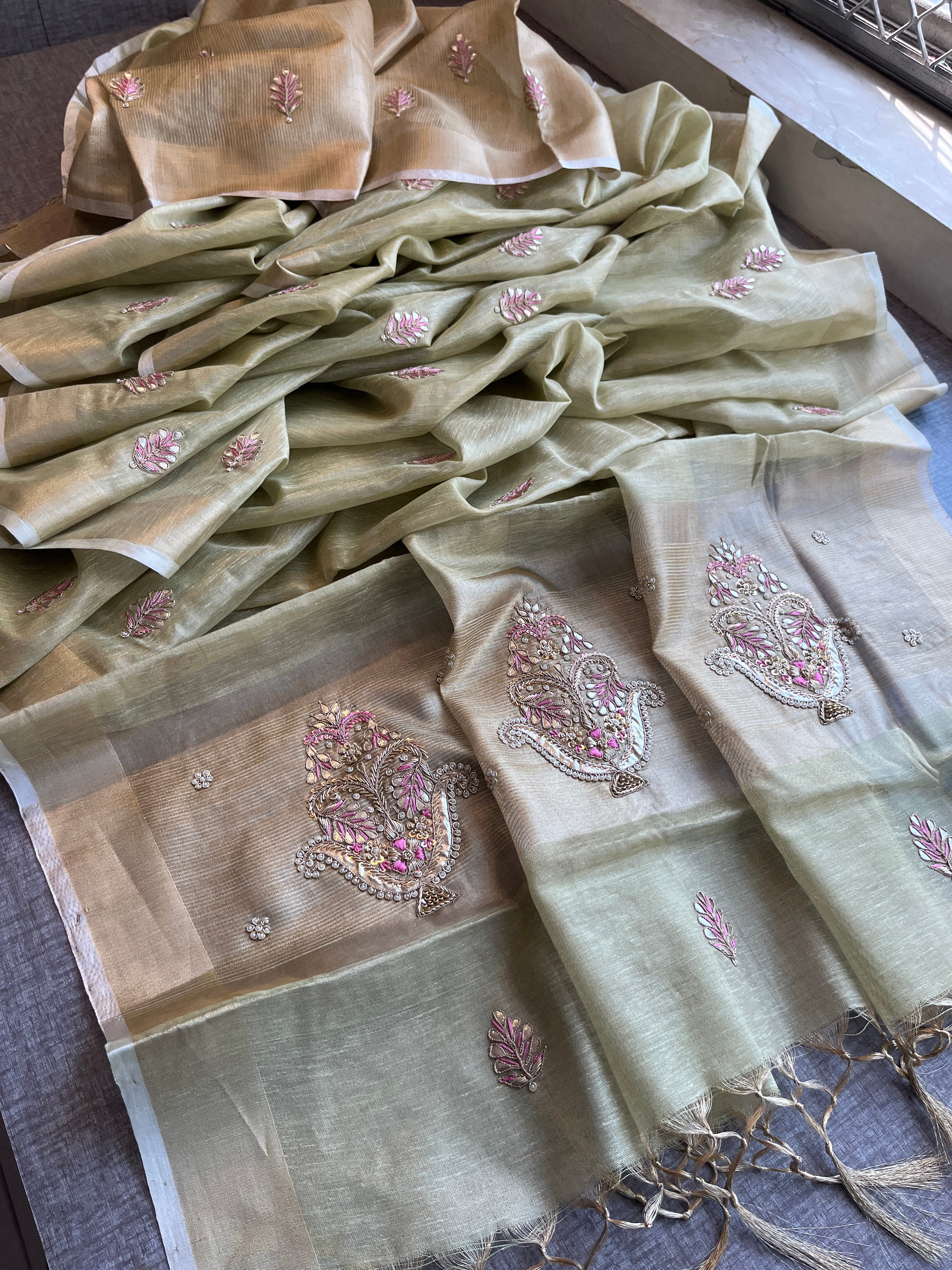Soft Tissue Linen Silk Saree