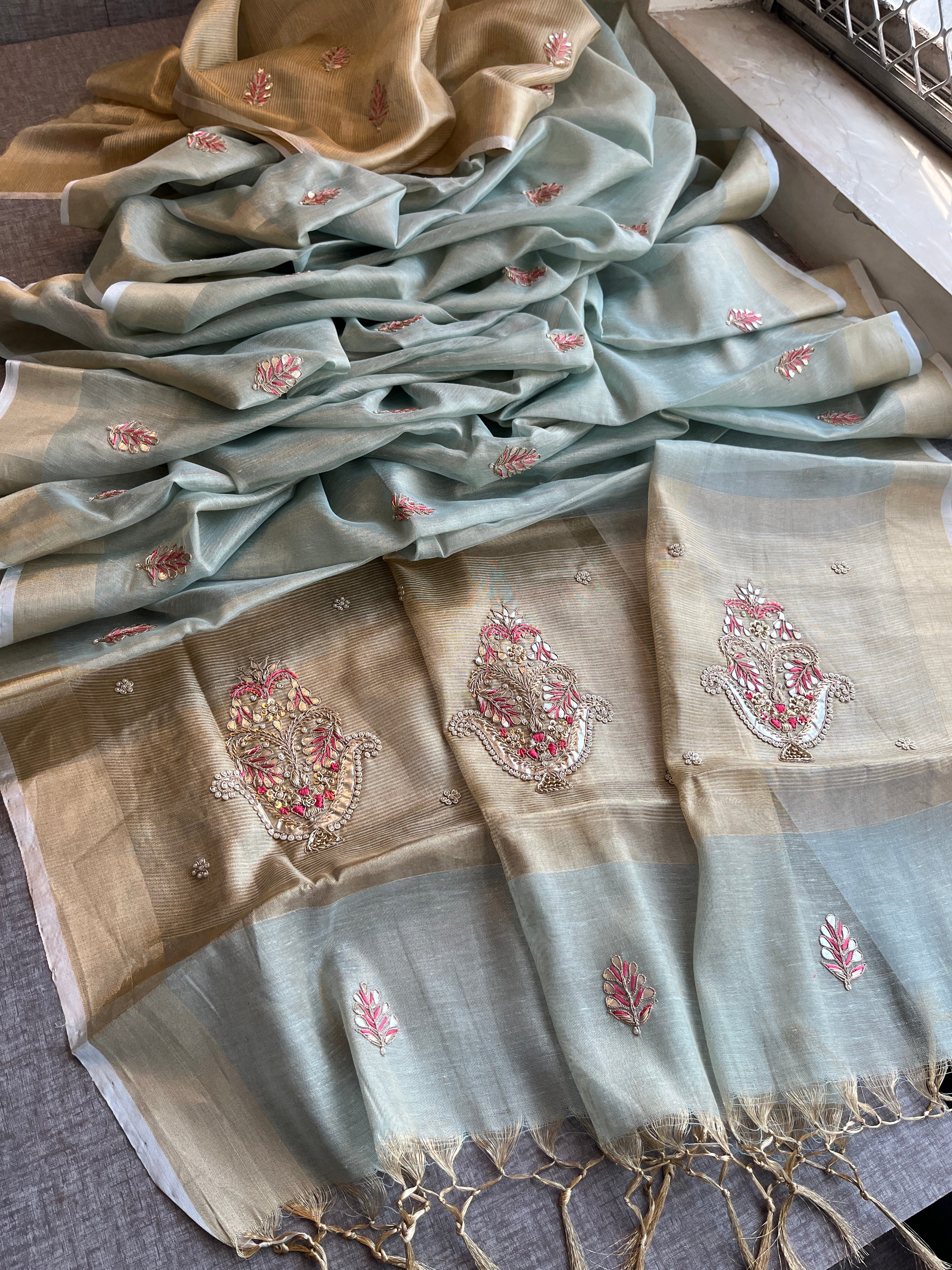 Soft Tissue Linen Silk Saree