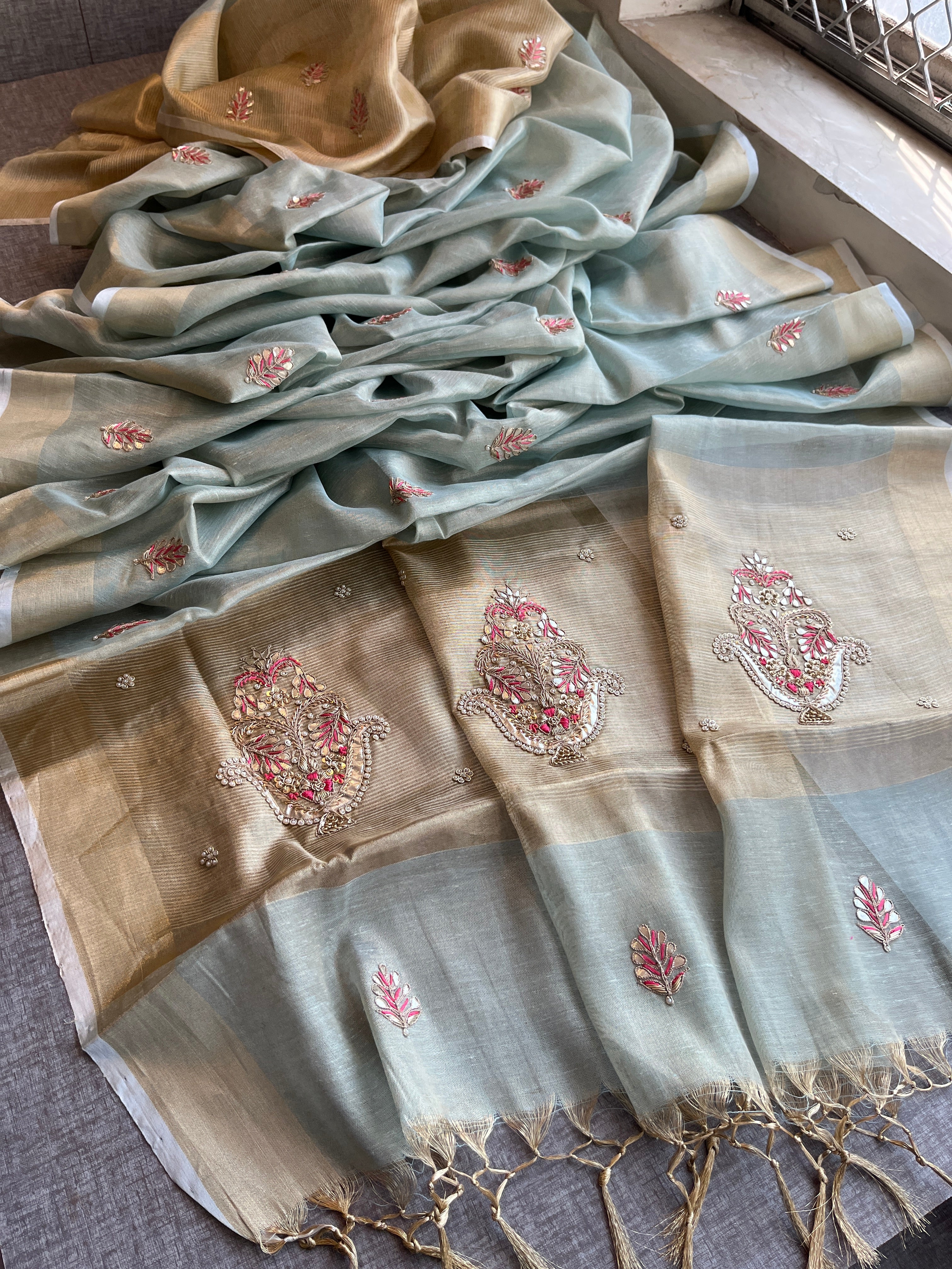 Soft Tissue Linen Silk Saree
