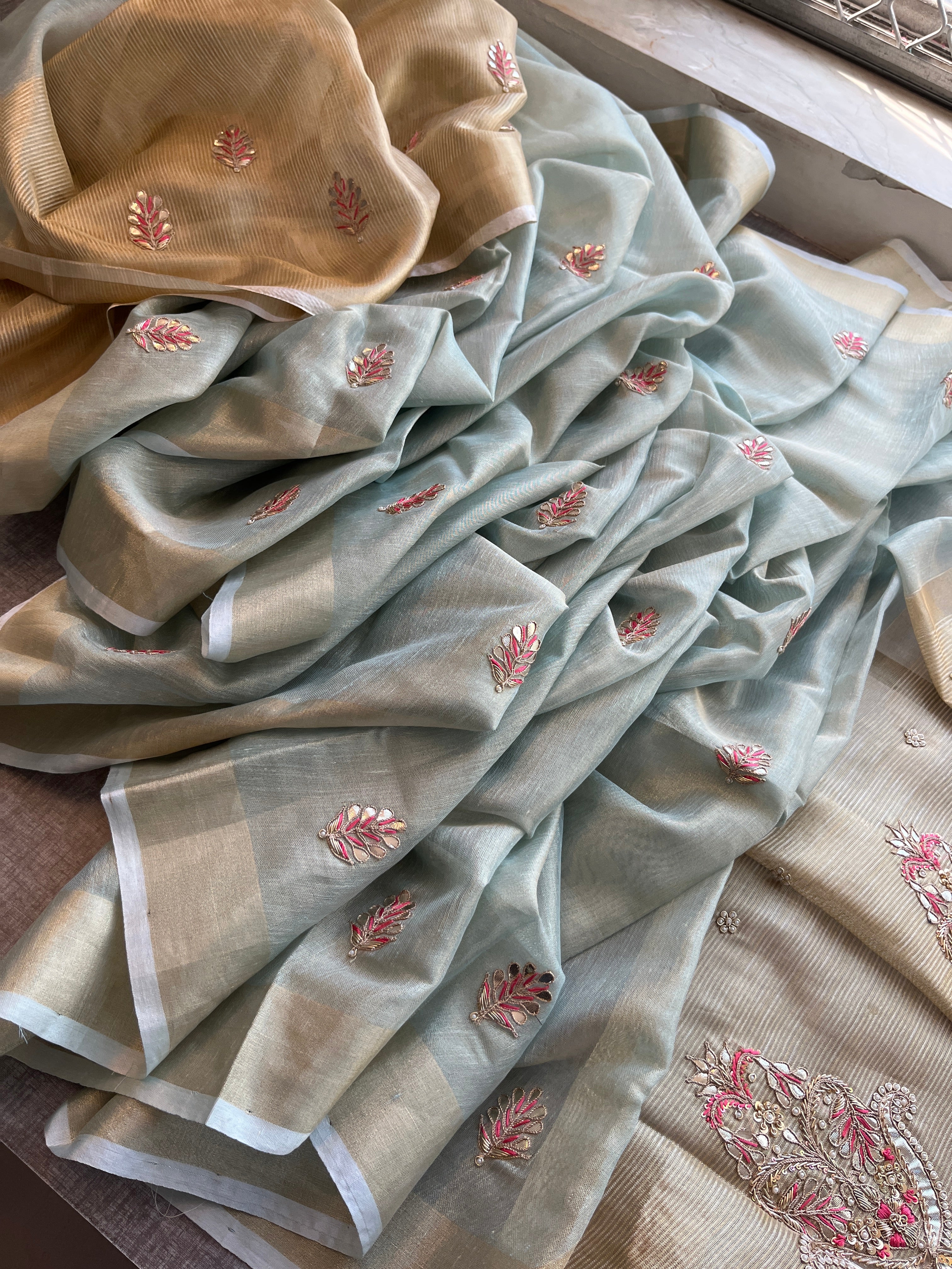 Soft Tissue Linen Silk Saree