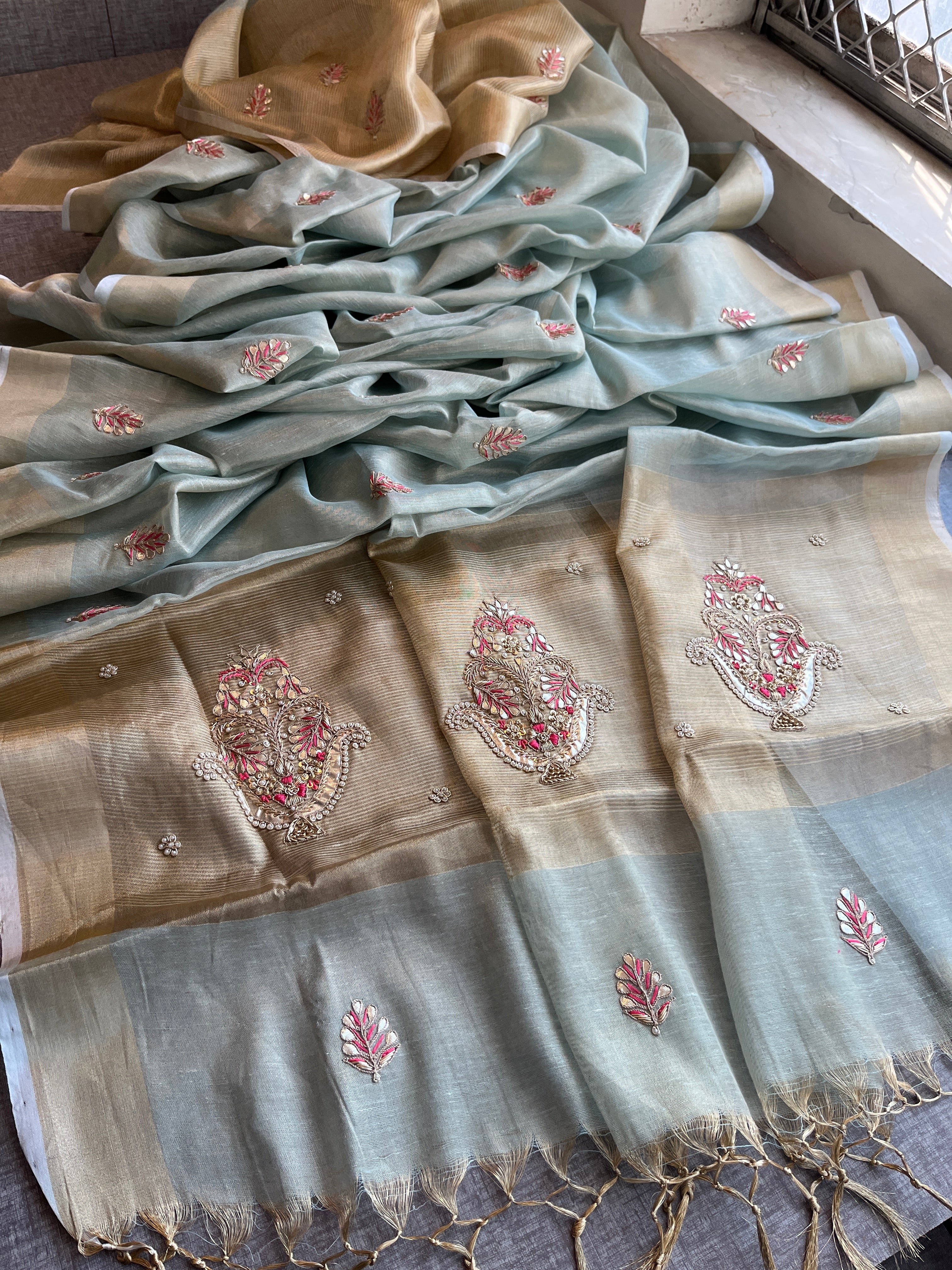 Soft Tissue Linen Silk Saree
