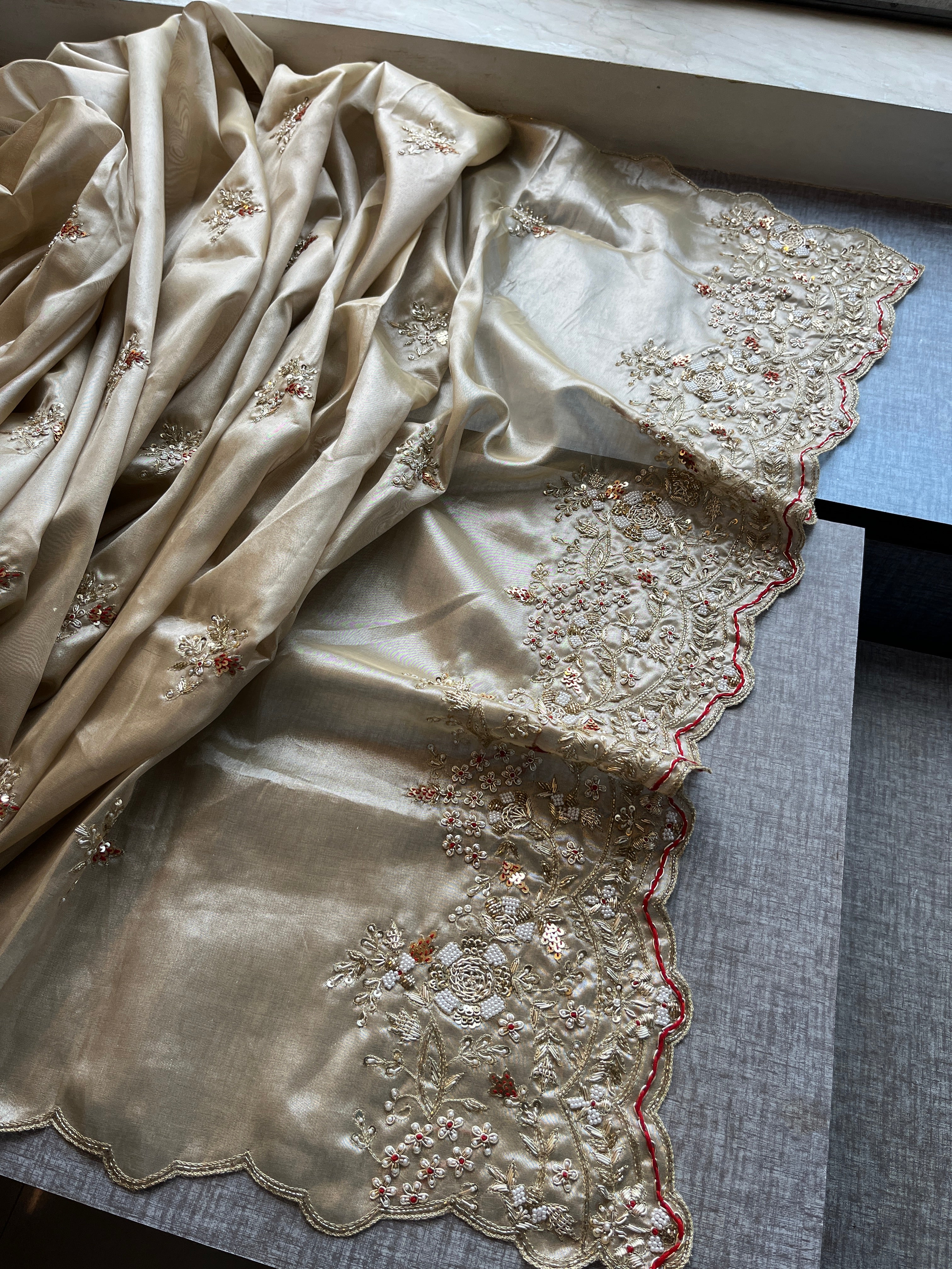 Tissue Silk Saree with Heavy Pallu
