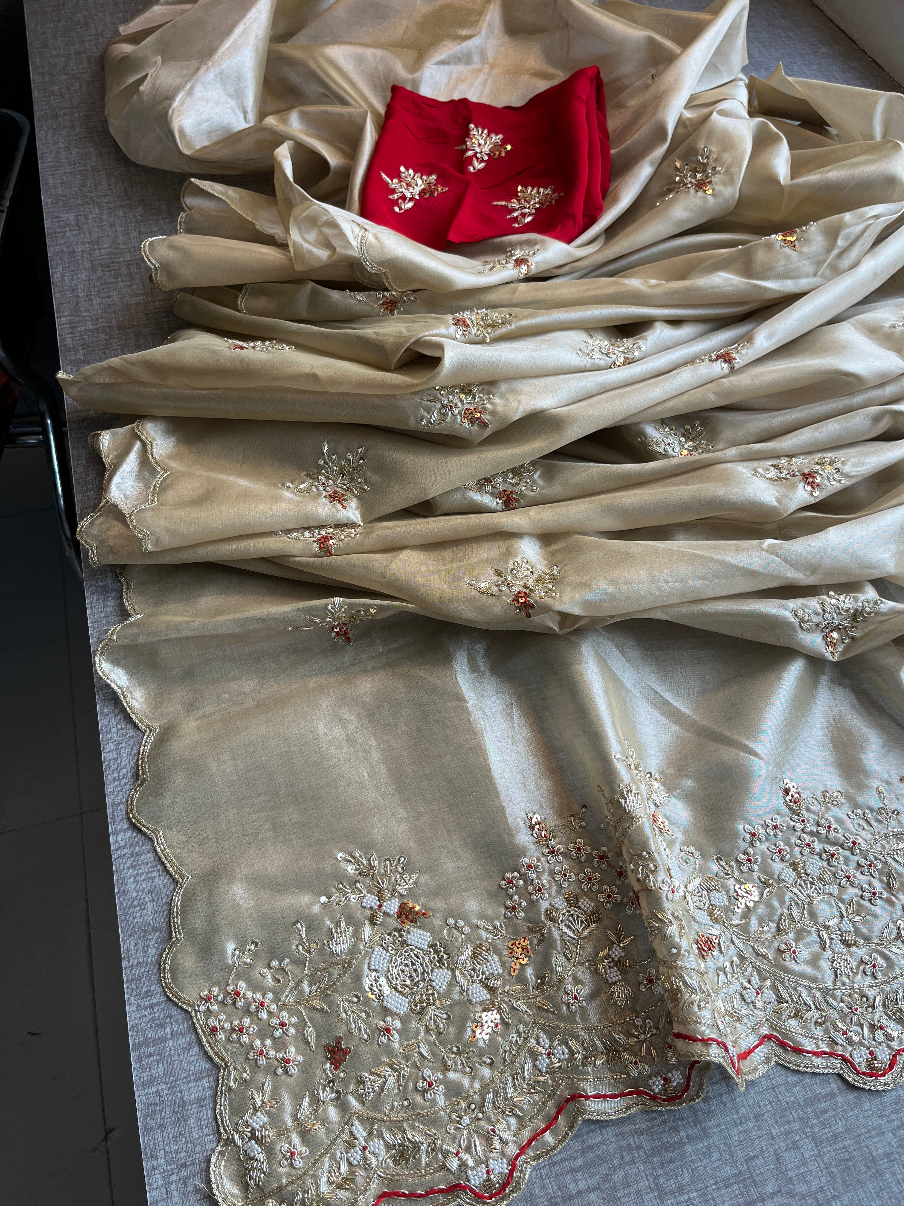 Tissue Silk Saree with Heavy Pallu