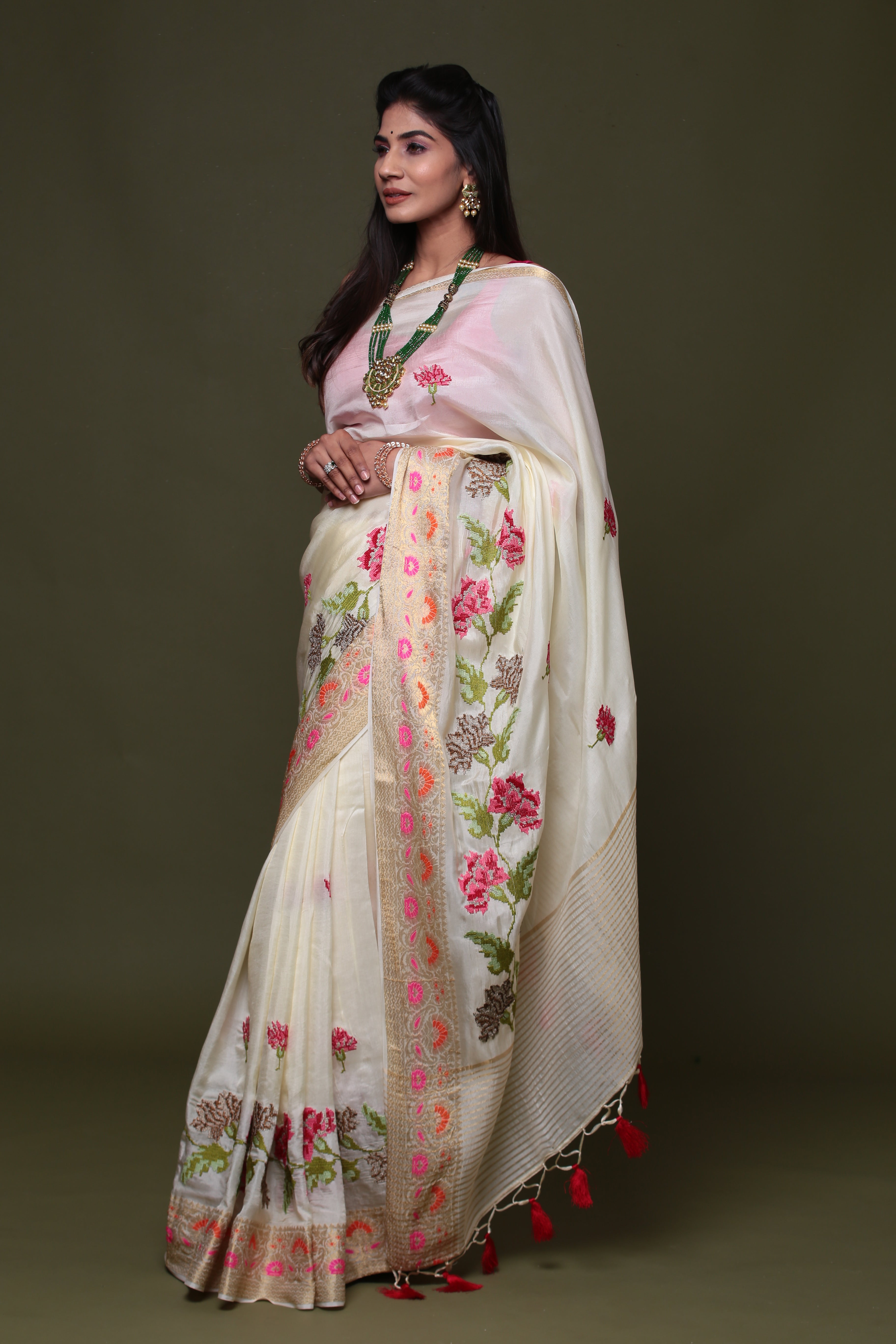 White Pure Munga Silk Embroidered  Saree