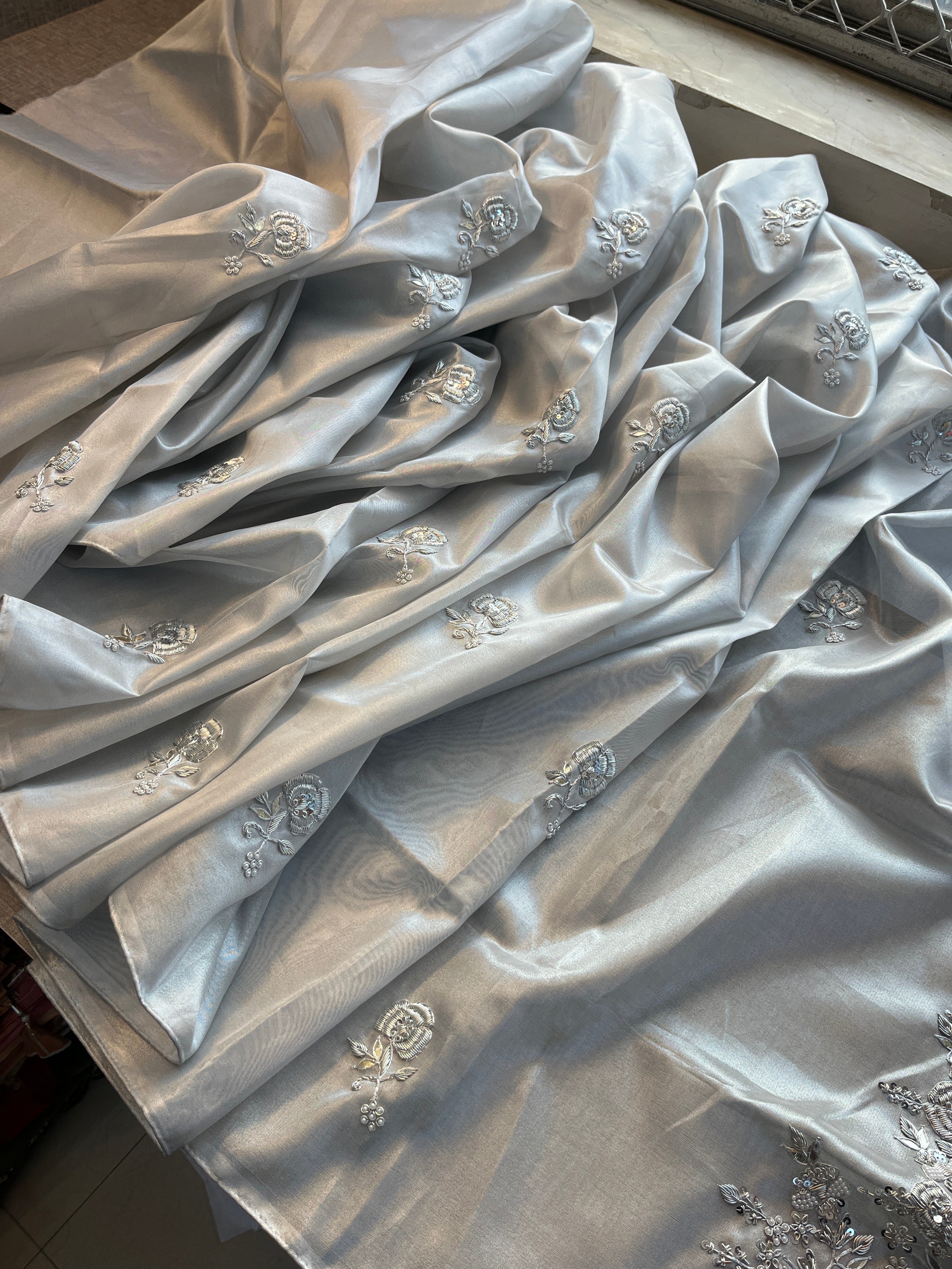 Pure Tissue Handloom Silk with Heavy Pallu