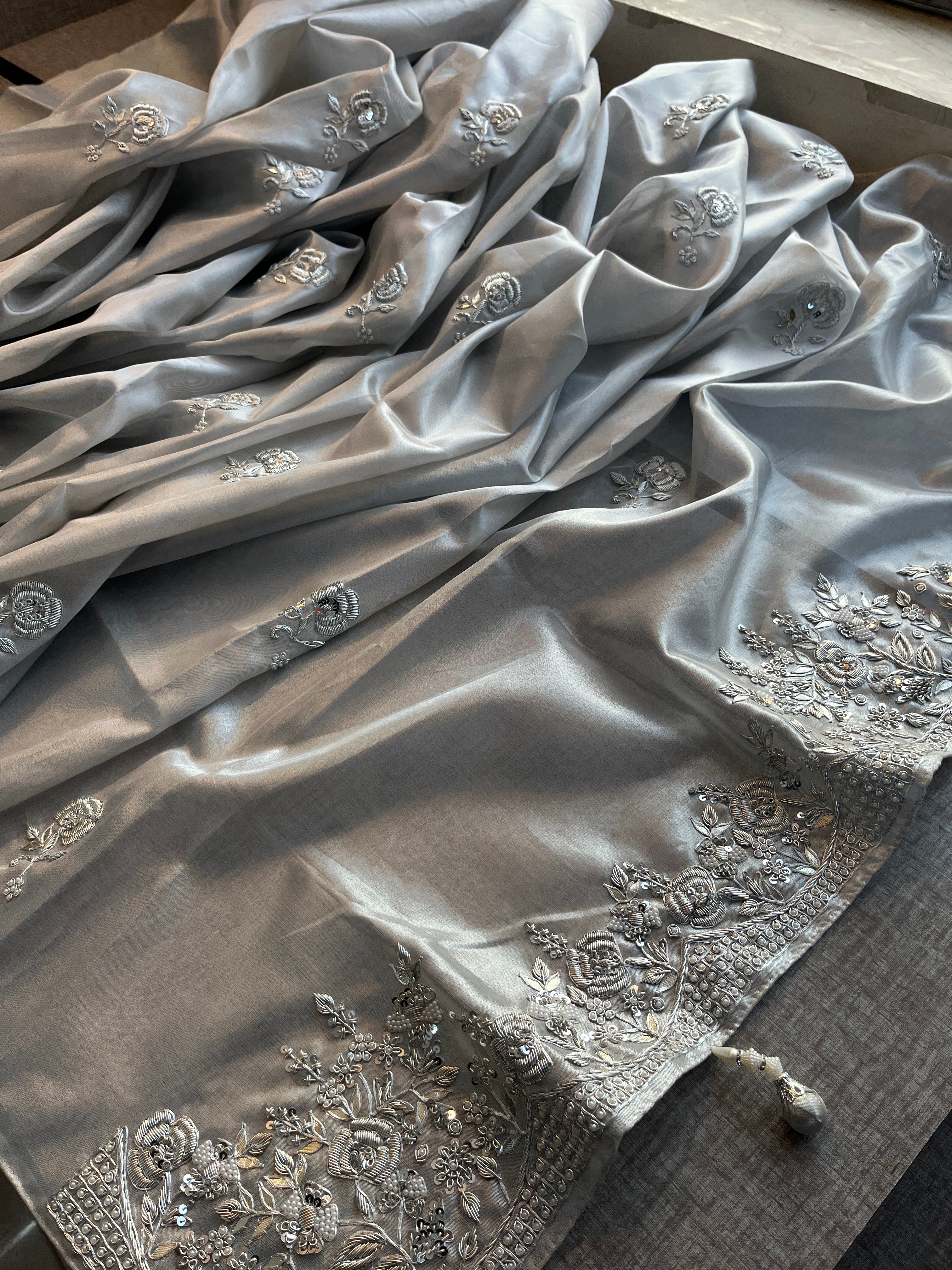 Pure Tissue Handloom Silk with Heavy Pallu