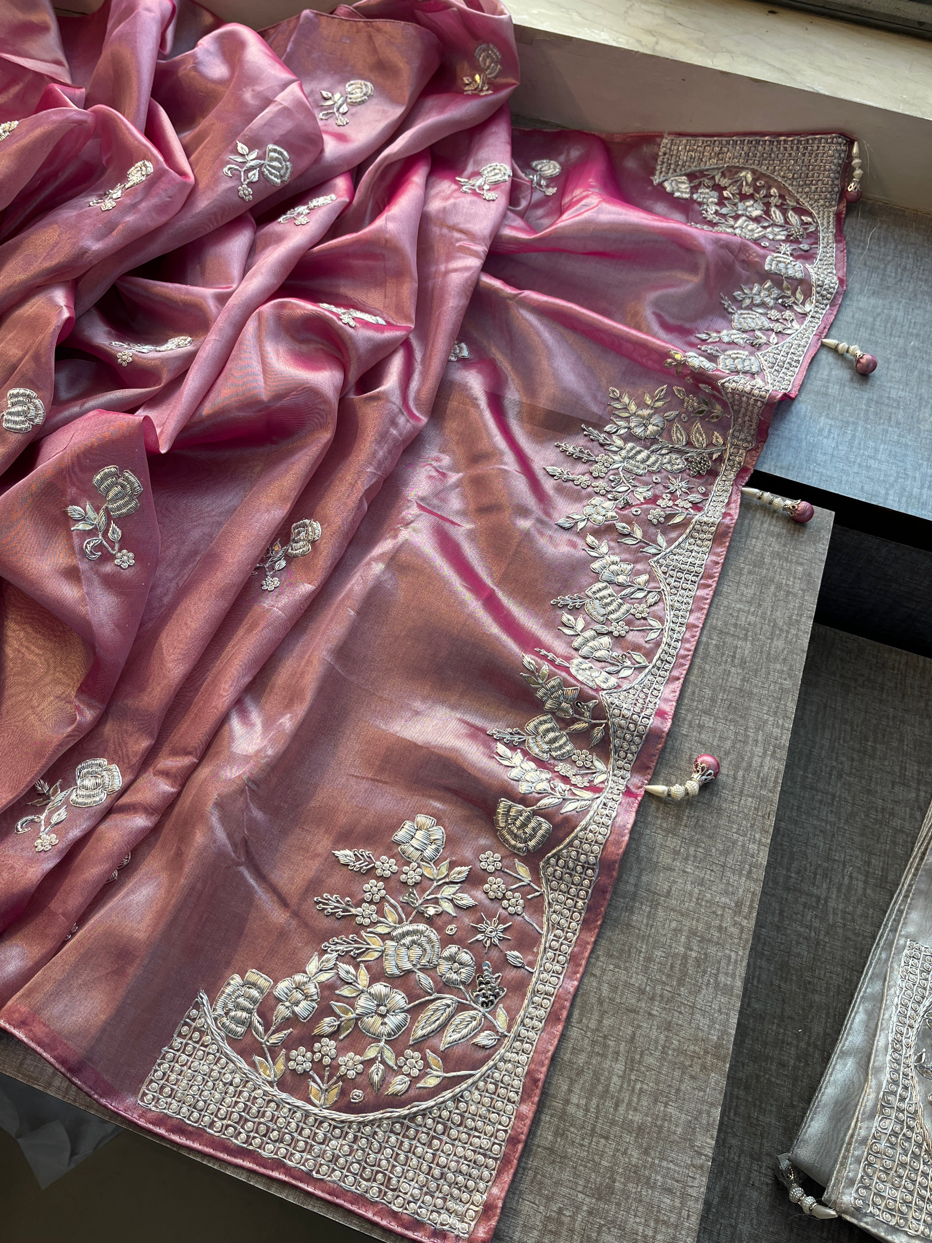 Pure Tissue Handloom Silk with Heavy Pallu